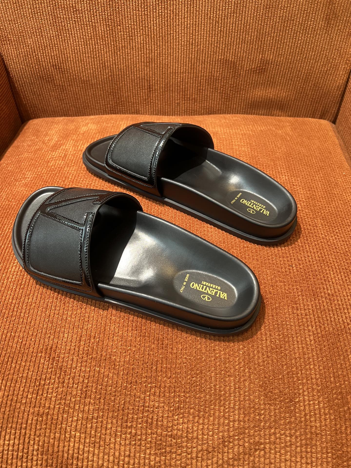 LuxluxHouse Best Quality Sandals Valentino