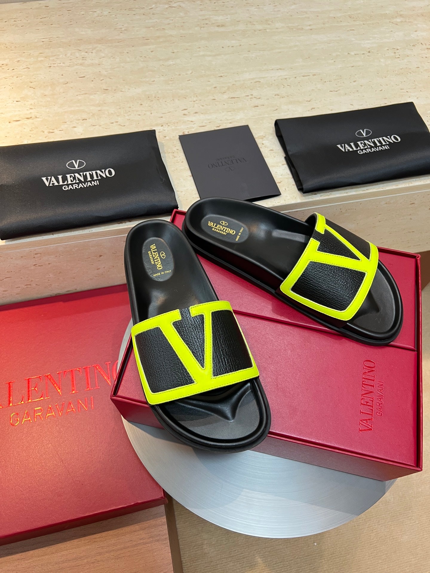 LuxluxHouse Best Quality Sandals Valentino