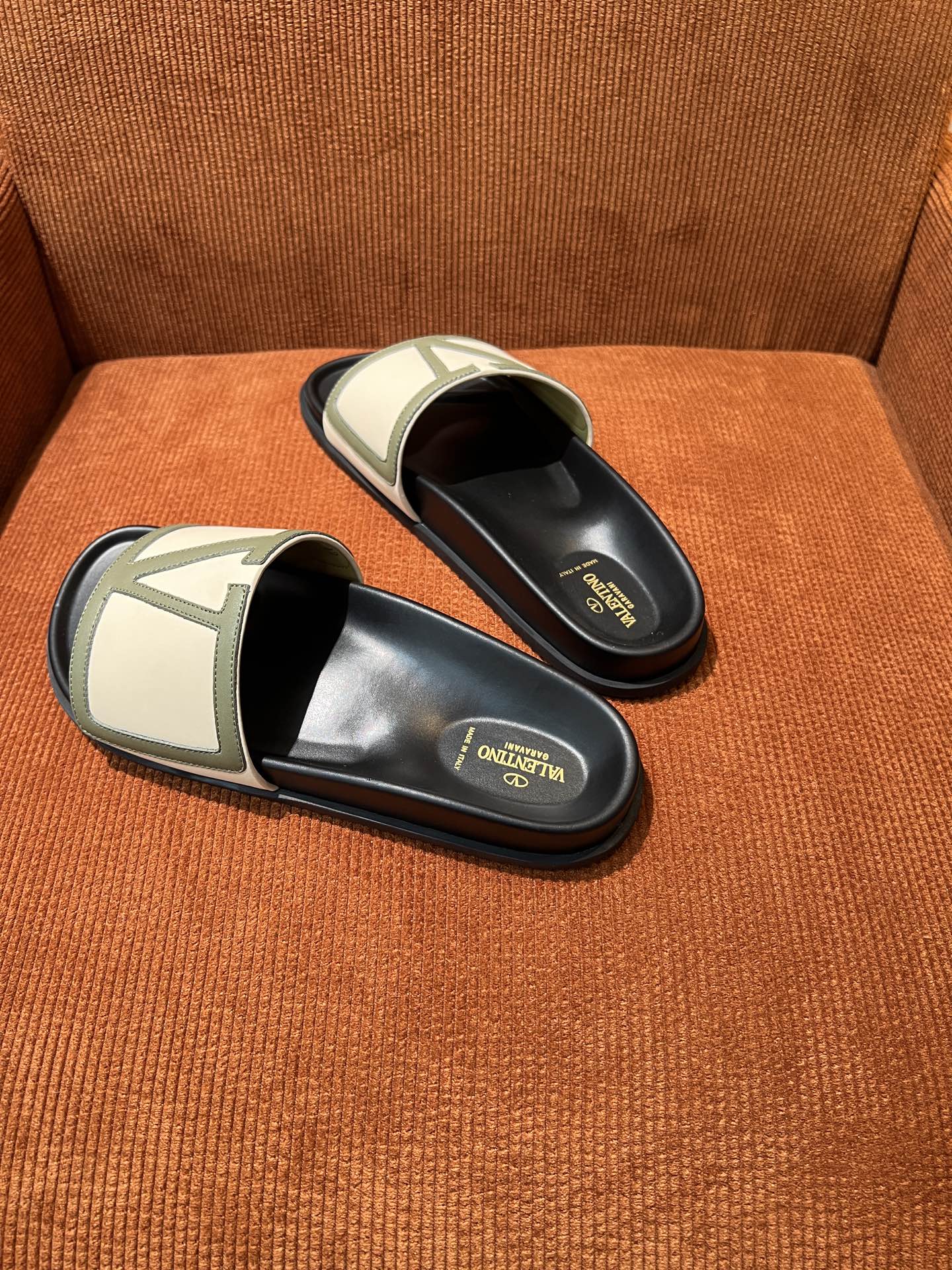 LuxluxHouse Best Quality Sandals Valentino