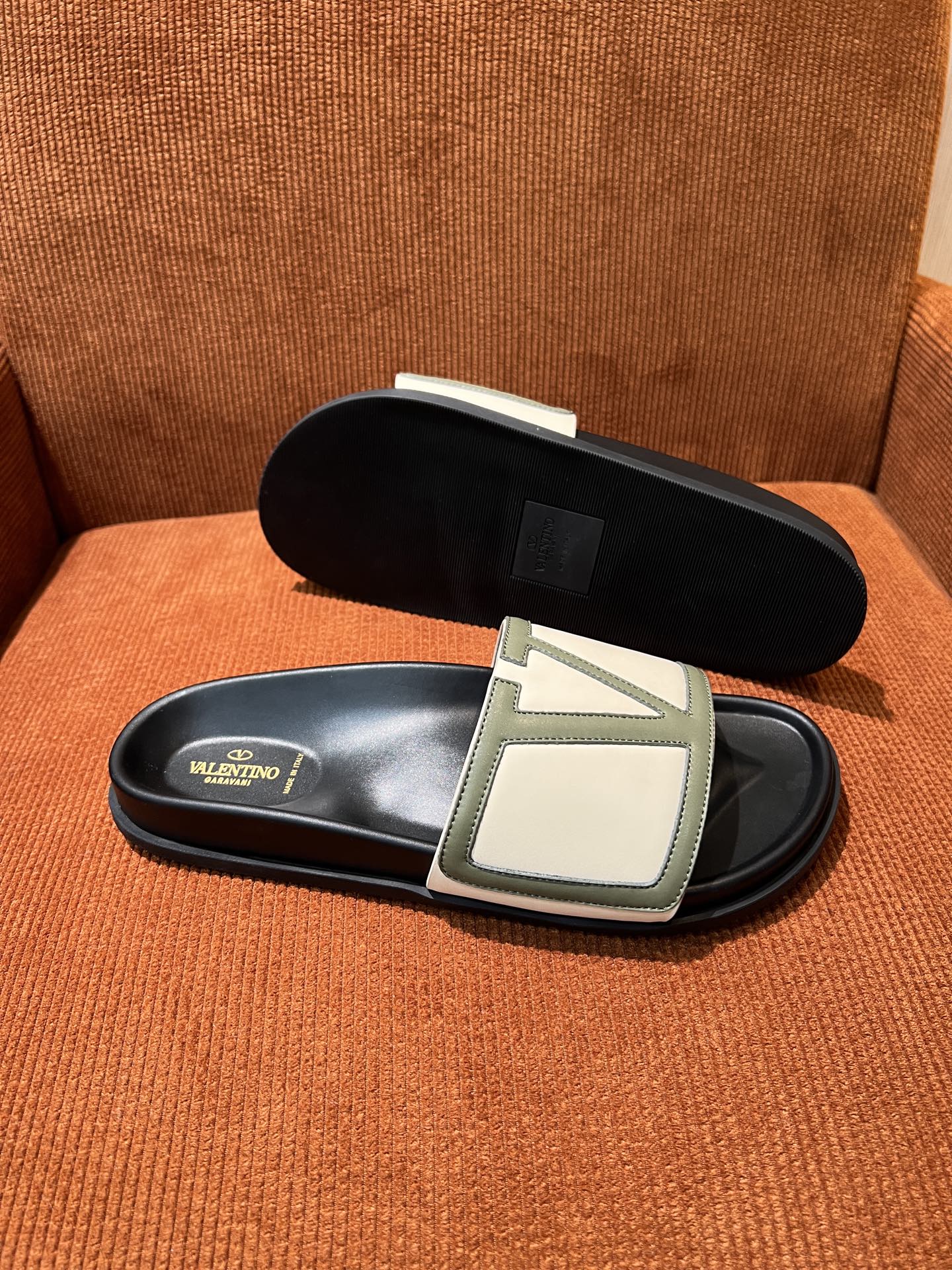 LuxluxHouse Best Quality Sandals Valentino