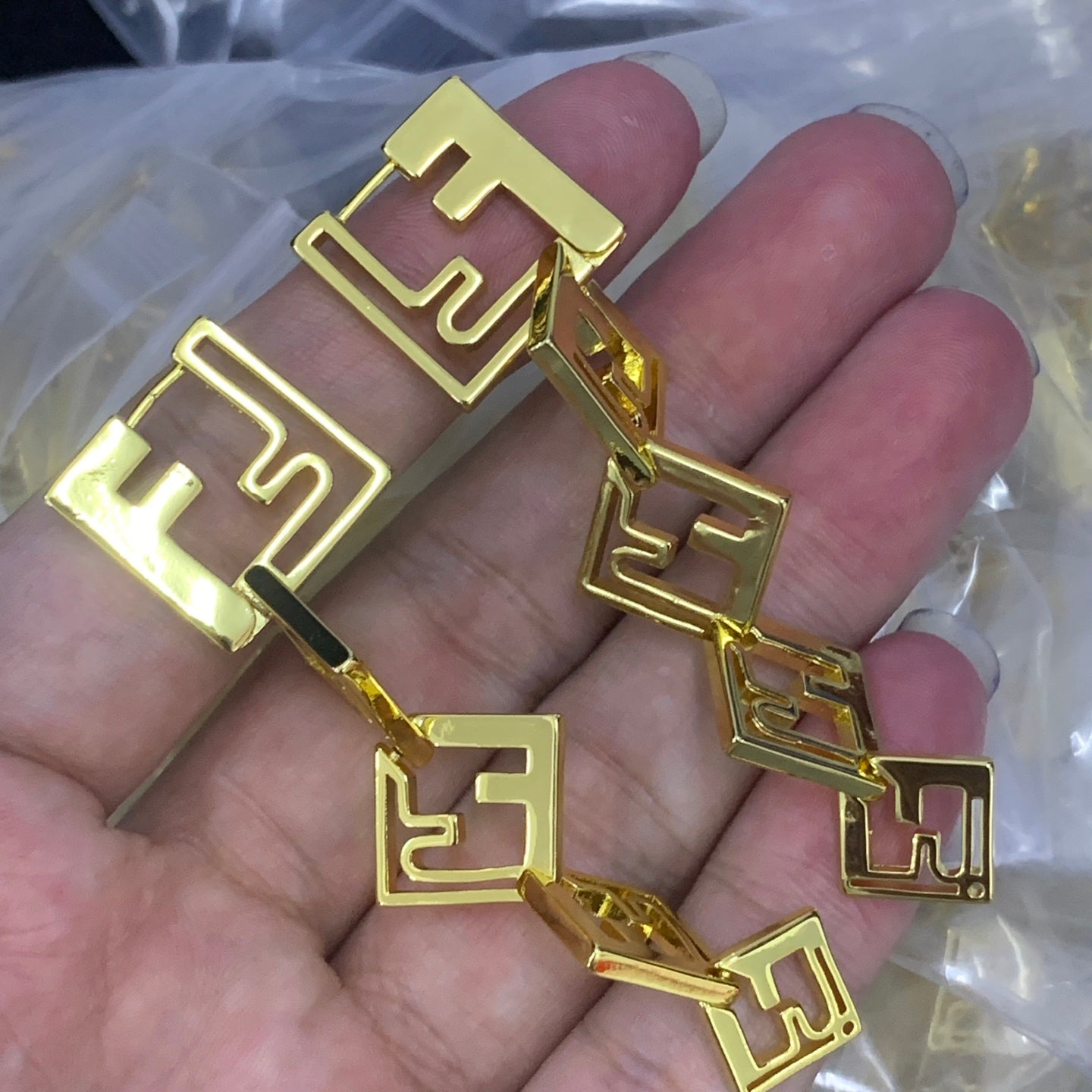 LuxluxHouse Low Price And High Quality Accessories Fendi