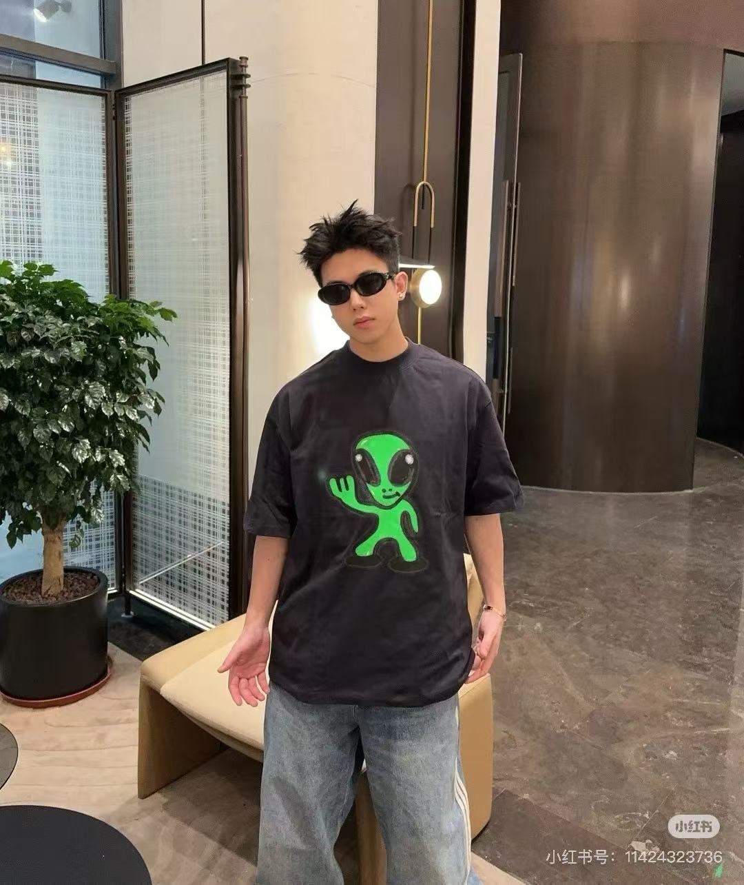 LuxluxHouse Best Quality Clothes Balenciaga T-shirt