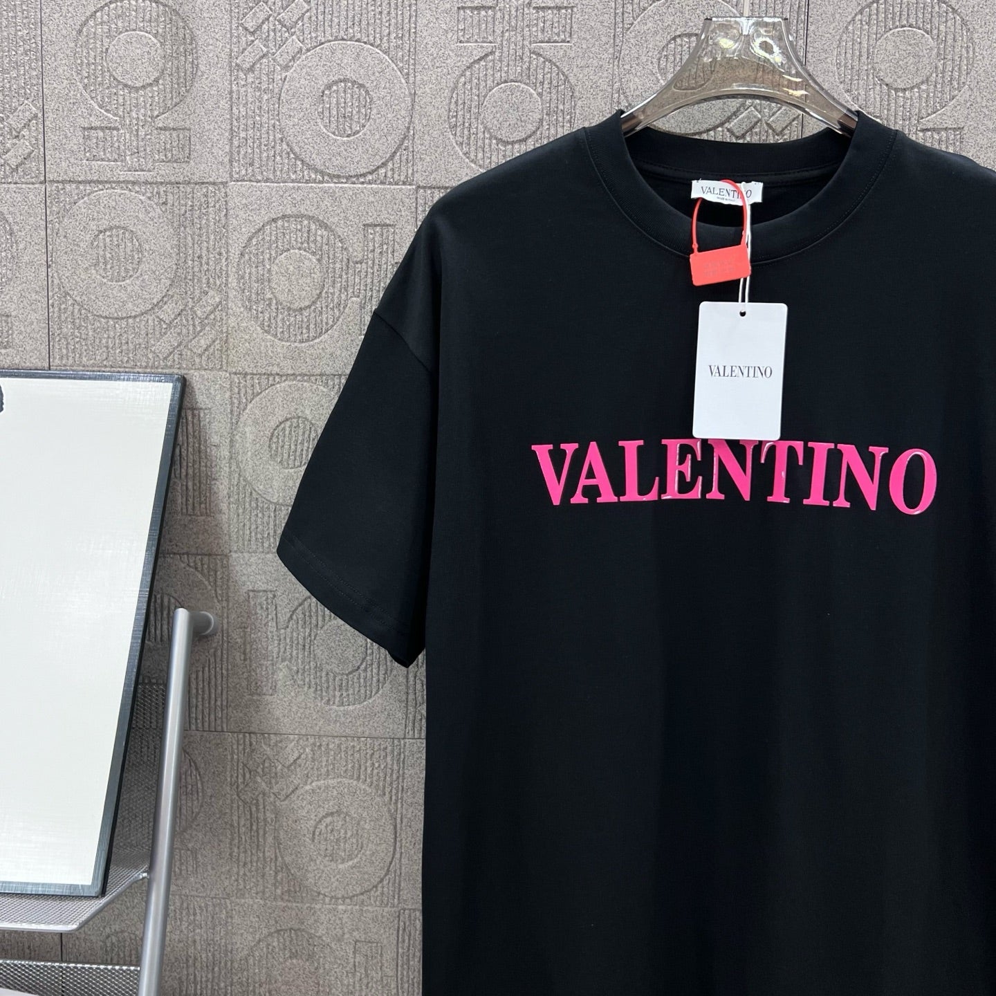 LuxluxHouse Best Quality Clothes Valentino T-shirt