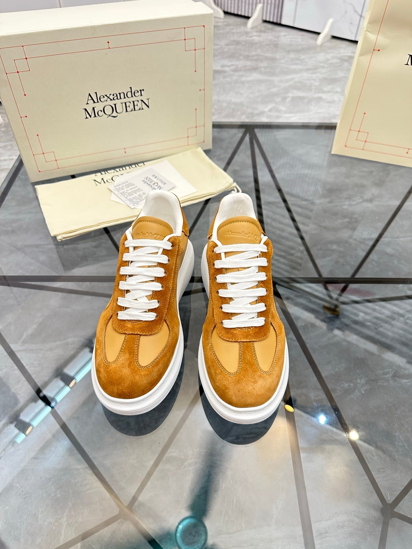 LuxluxHouse Best Quality Shoes Alexander McQueen