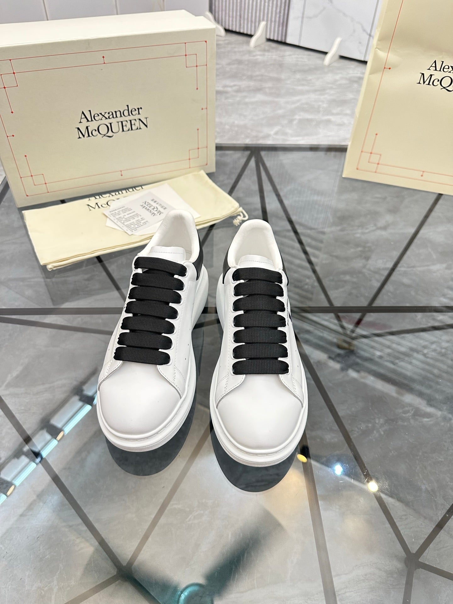 LuxluxHouse Best Quality Shoes Alexander McQueen