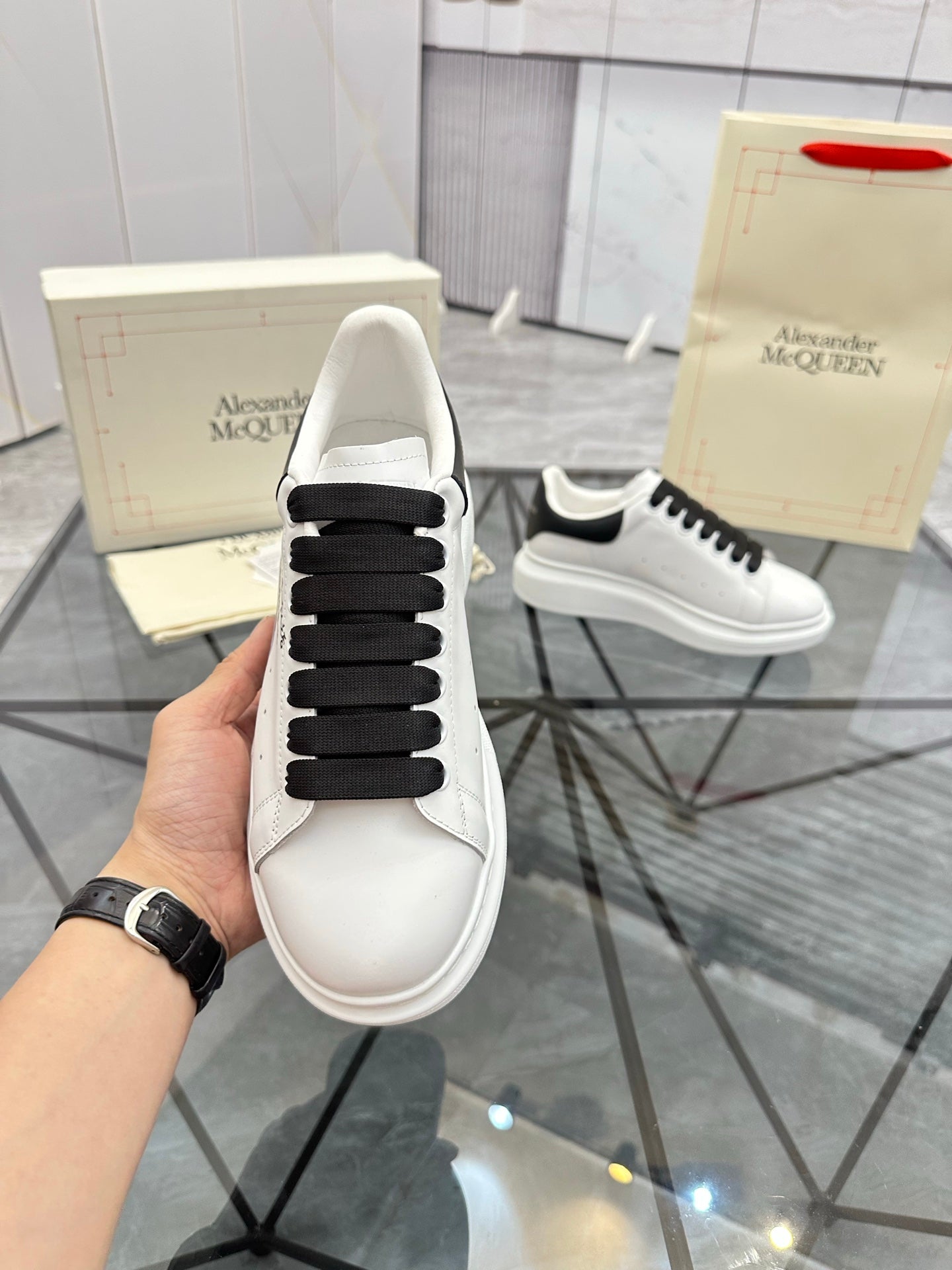 LuxluxHouse Best Quality Shoes Alexander McQueen