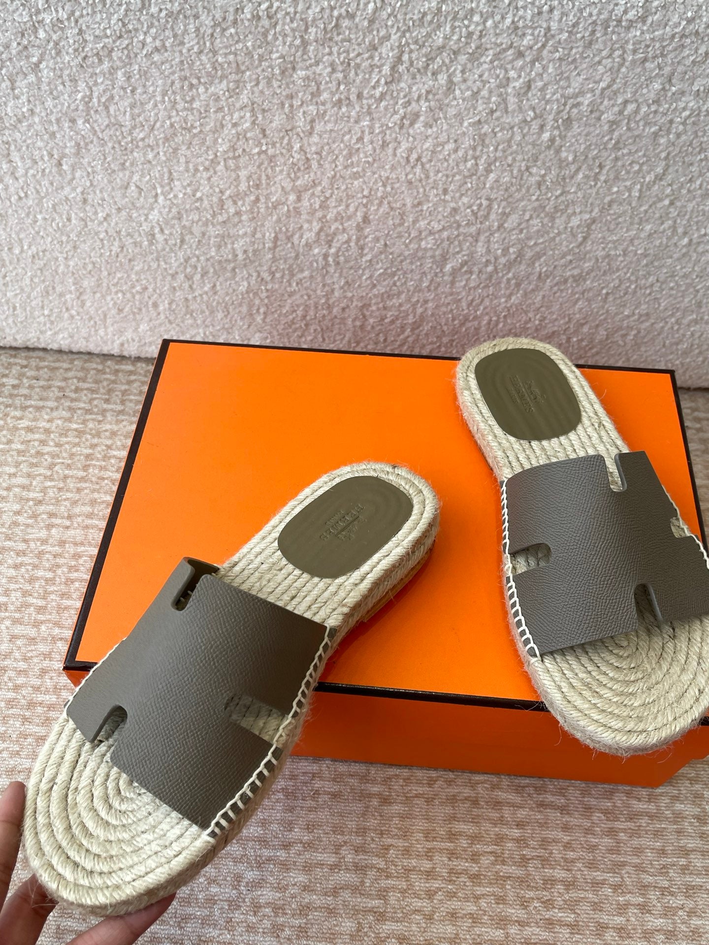 LuxluxHouse Best Quality Women Shoes Hermes