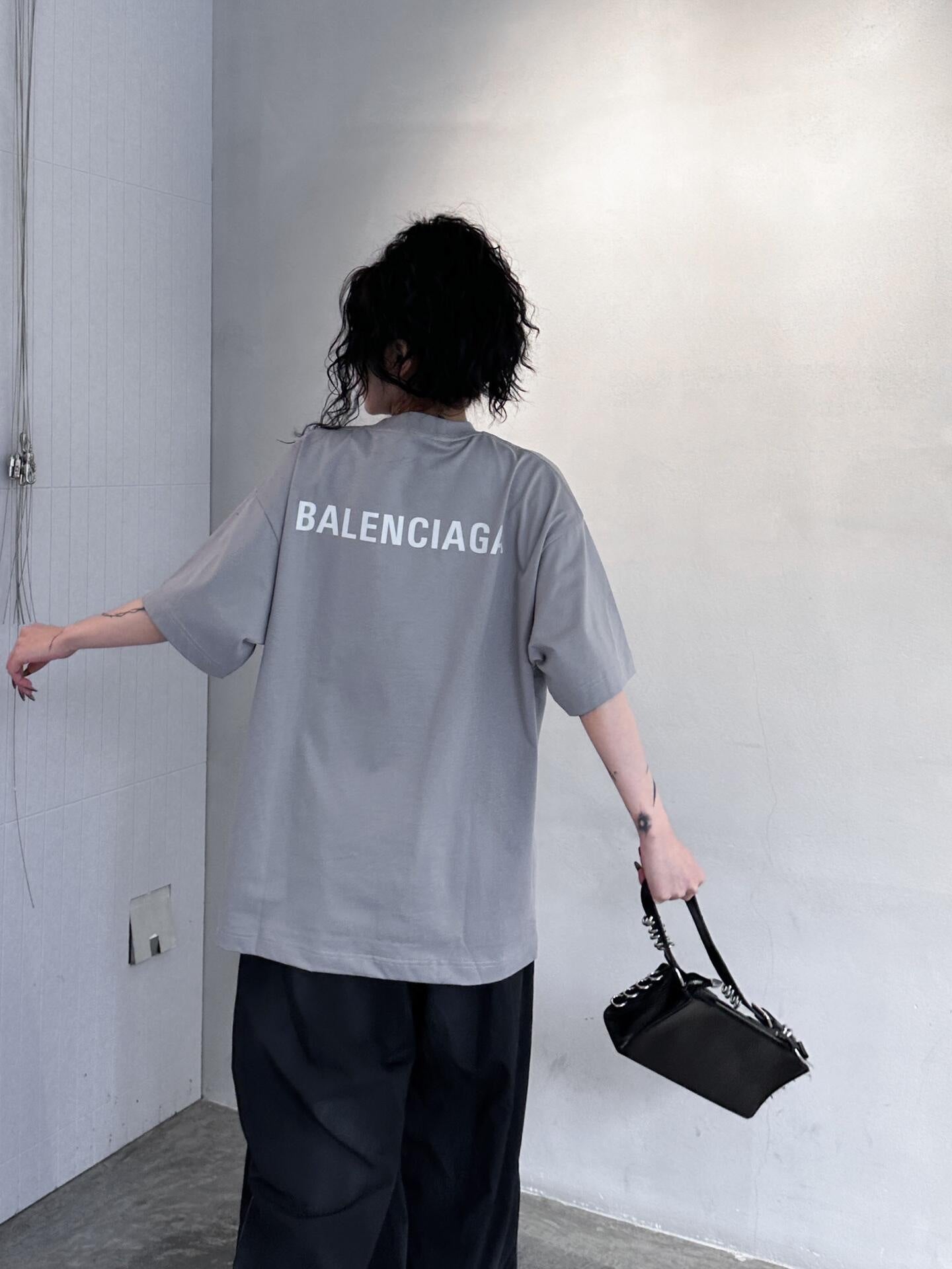 LuxluxHouse Best Quality Clothes Balenciaga T-shirt