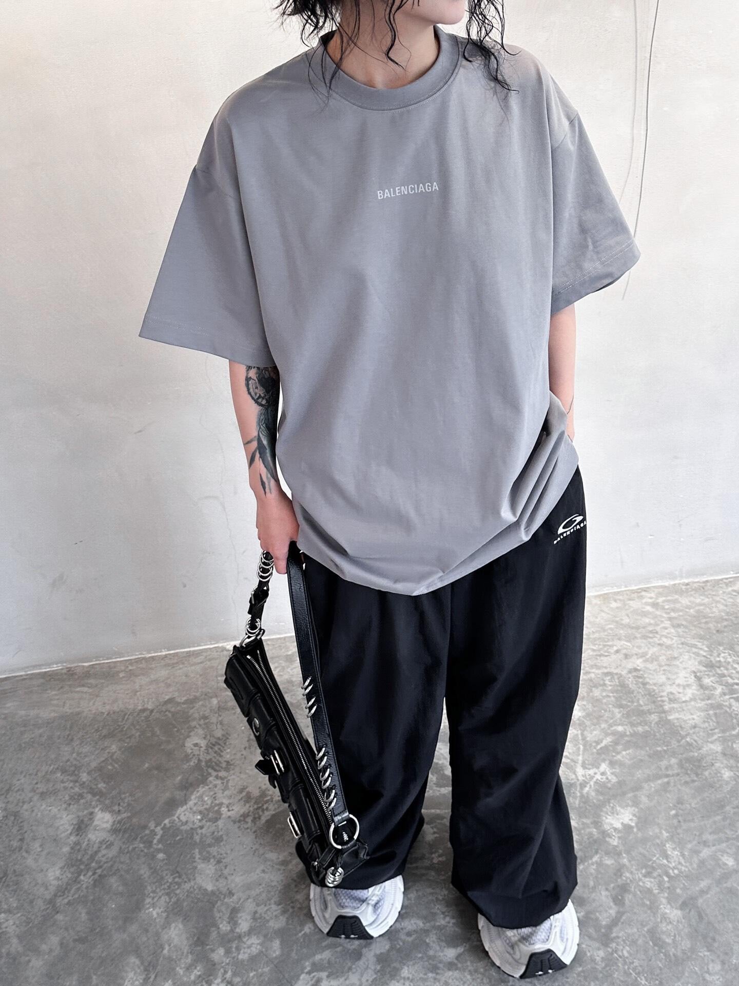 LuxluxHouse Best Quality Clothes Balenciaga T-shirt