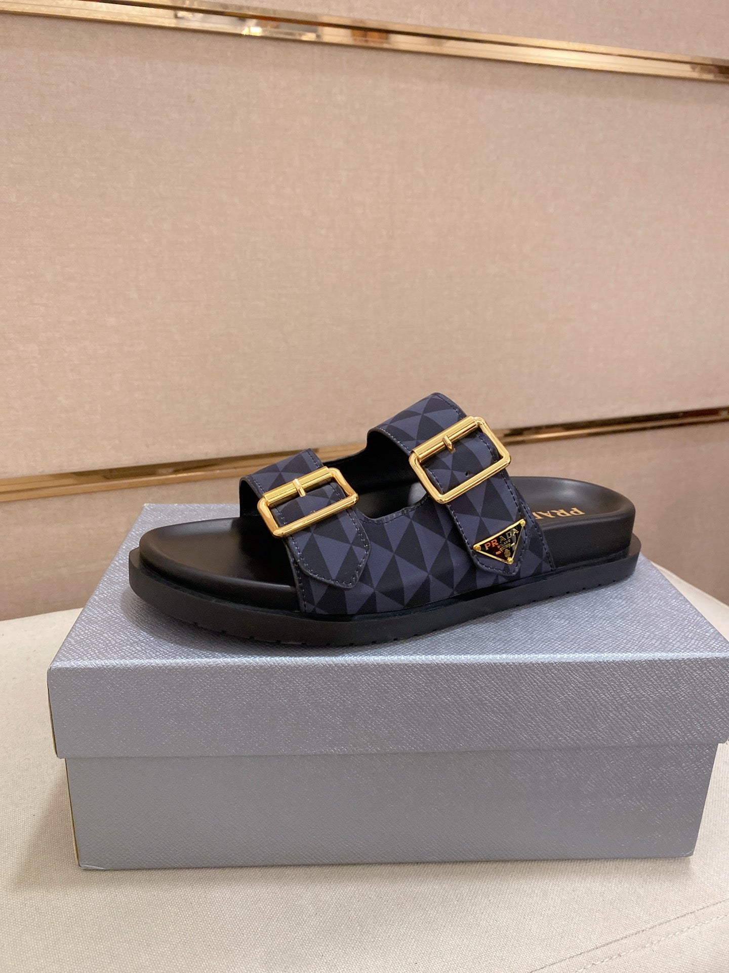 LuxluxHouse Best Quality Sandals Prada