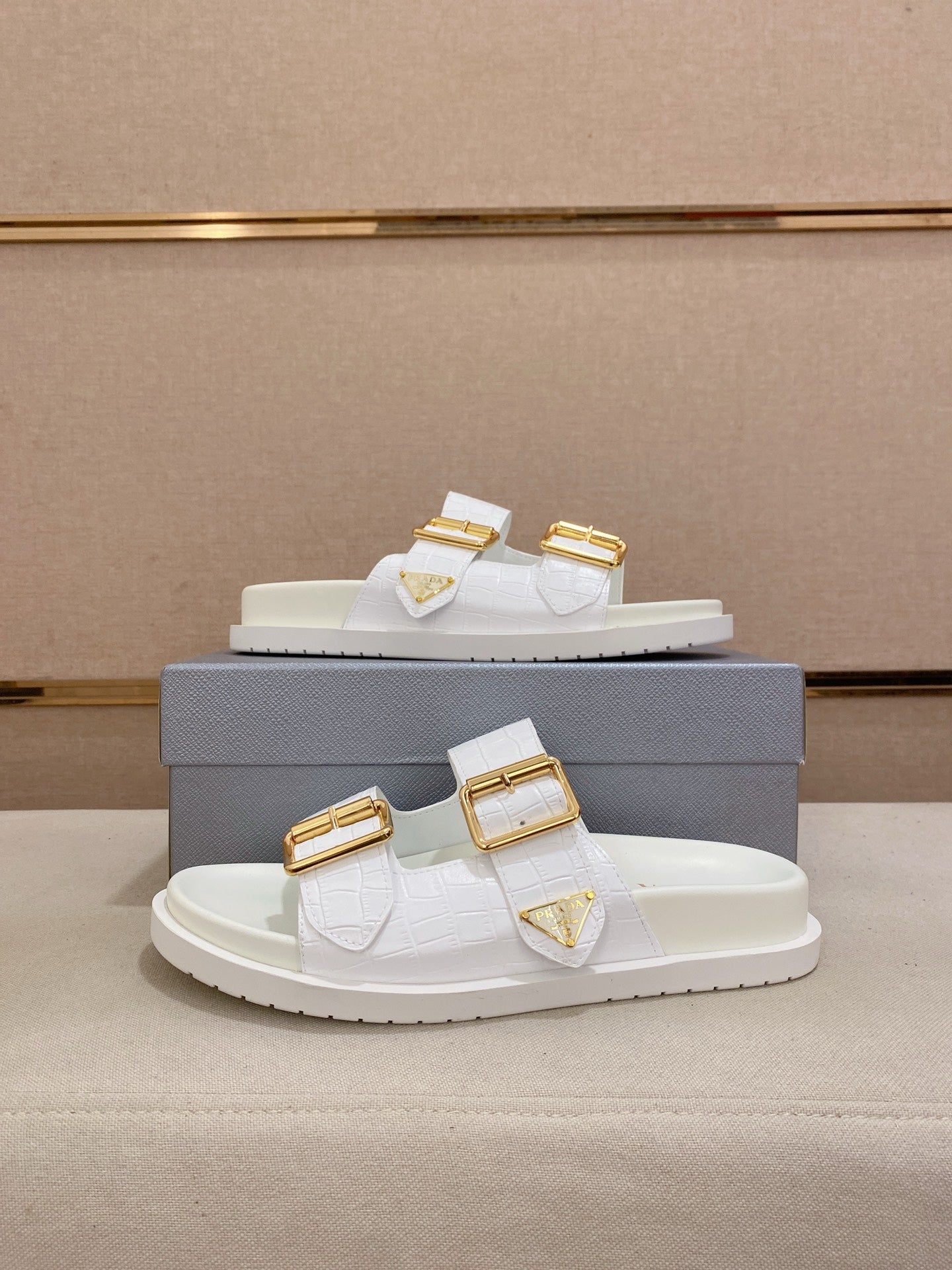 LuxluxHouse Best Quality Sandals Prada