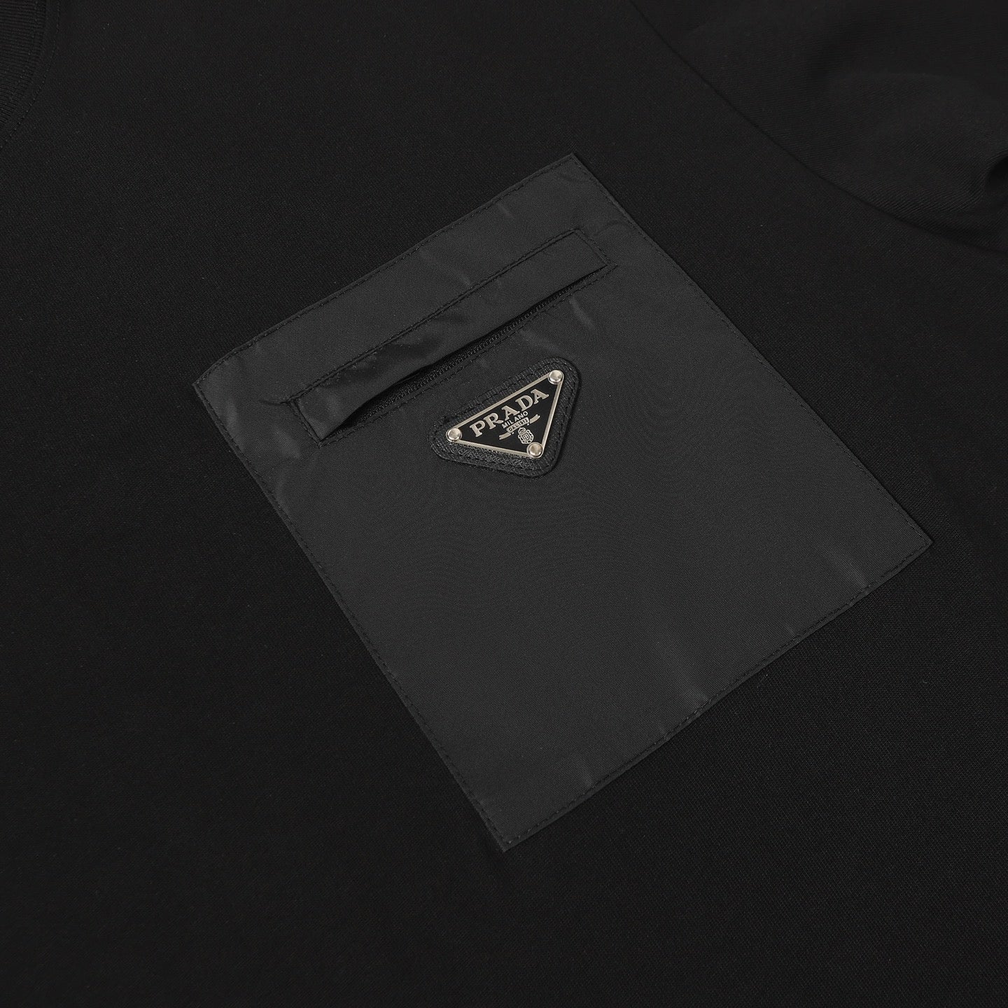 LuxluxHouse Best Quality Clothes T-shirt Prada