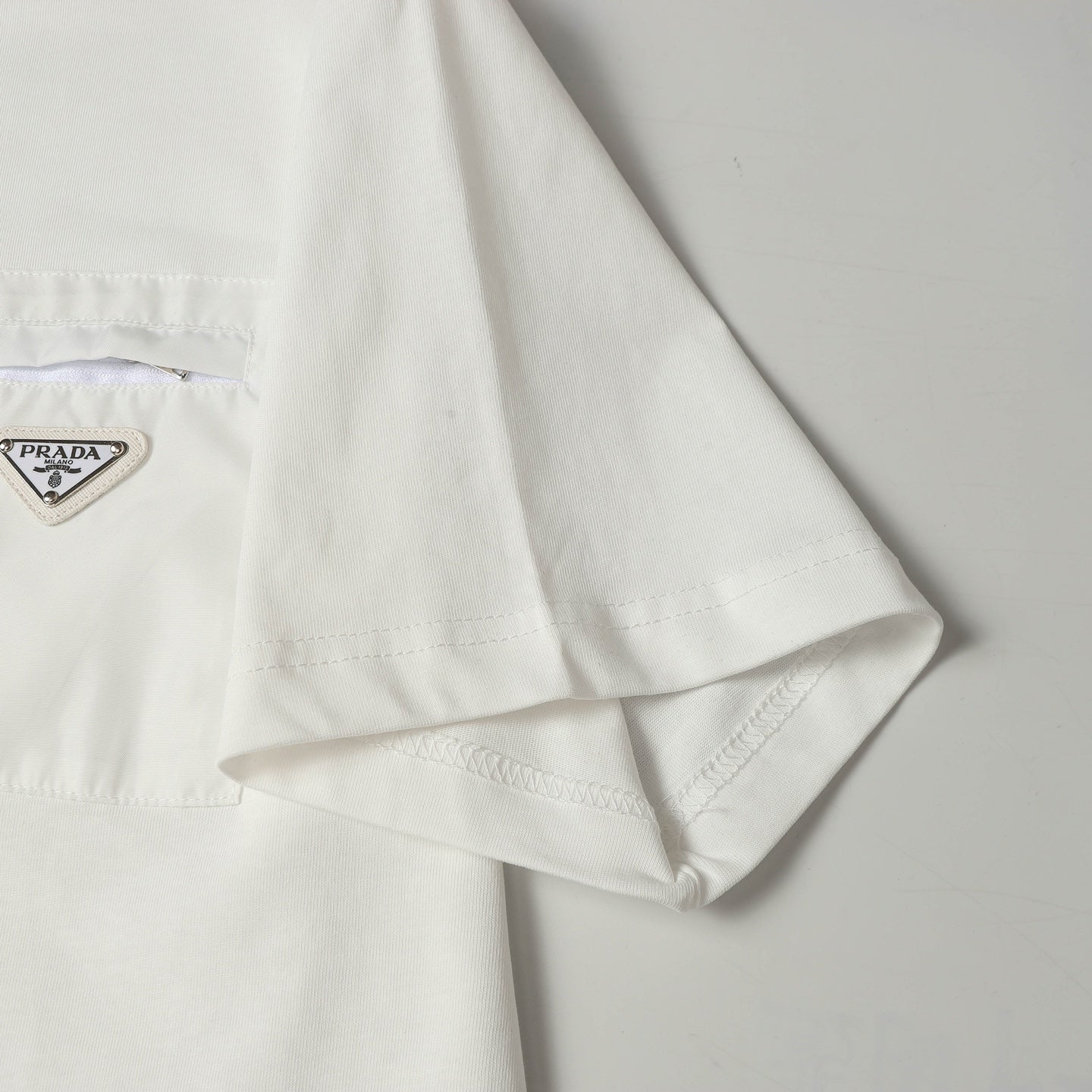 LuxluxHouse Best Quality Clothes T-shirt Prada