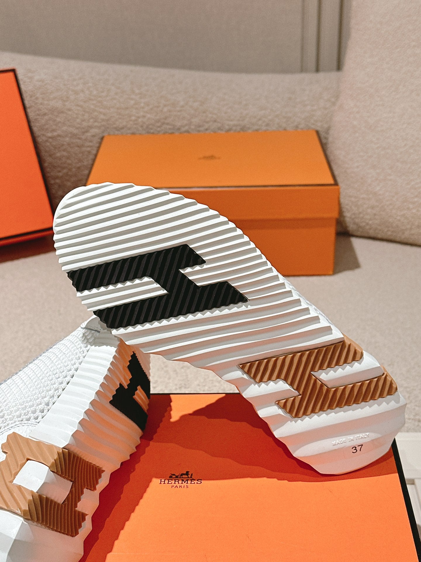 LuxluxHouse Best Quality Women Shoes Hermes