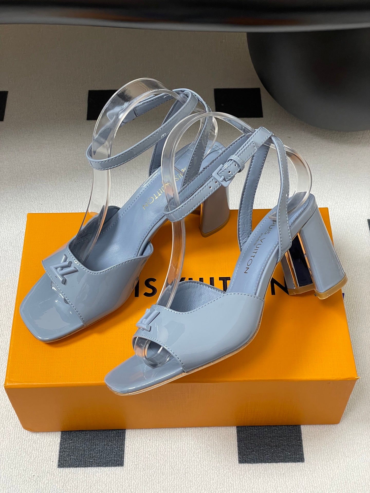LuxluxHouse Best Quality Women Shoes Louis Vuitton