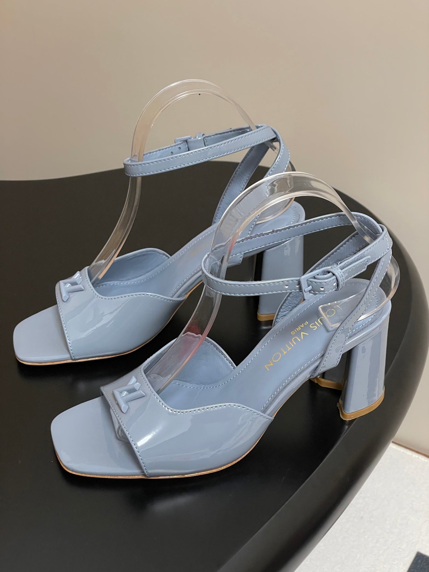 LuxluxHouse Best Quality Women Shoes Louis Vuitton