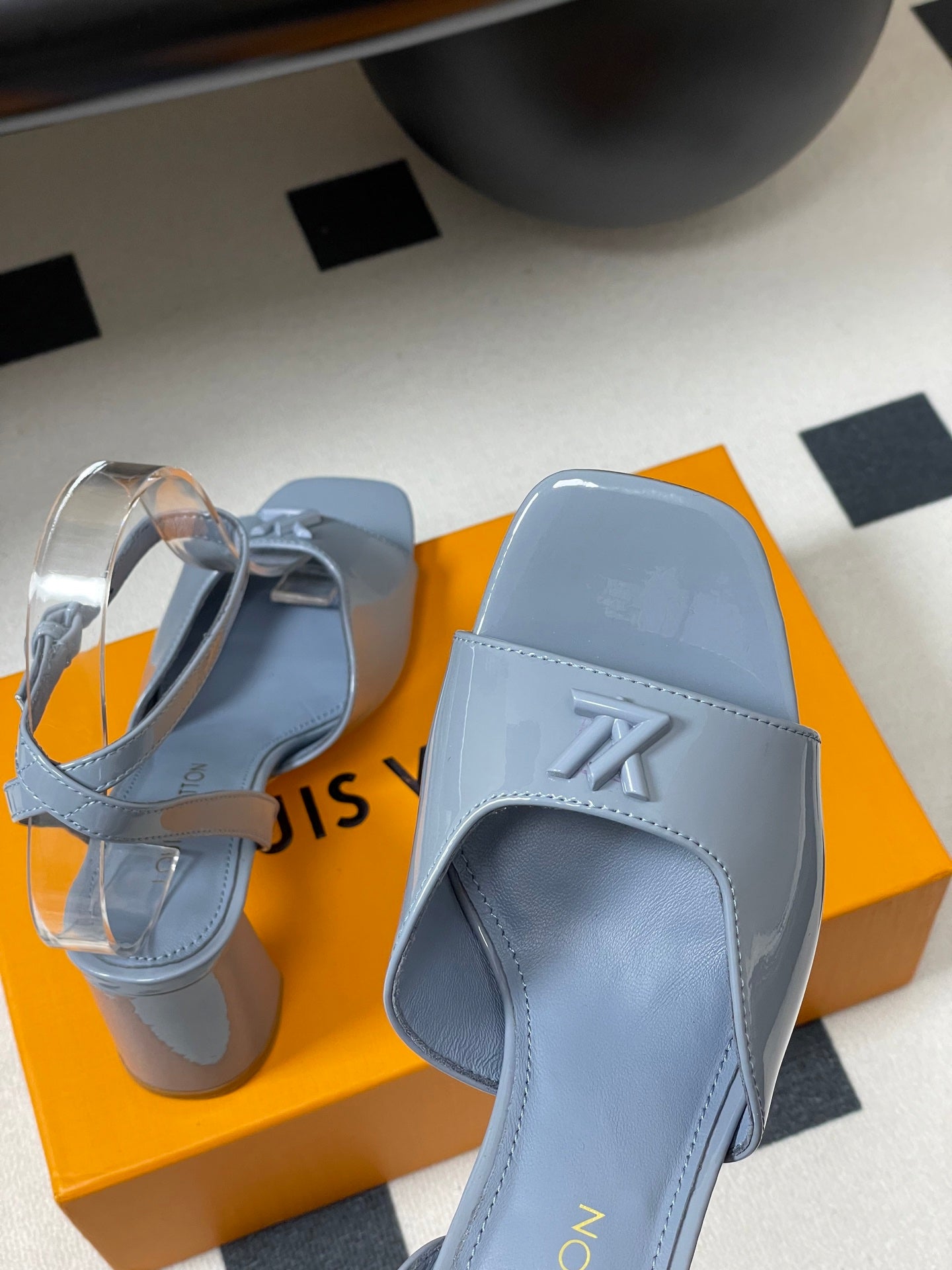 LuxluxHouse Best Quality Women Shoes Louis Vuitton