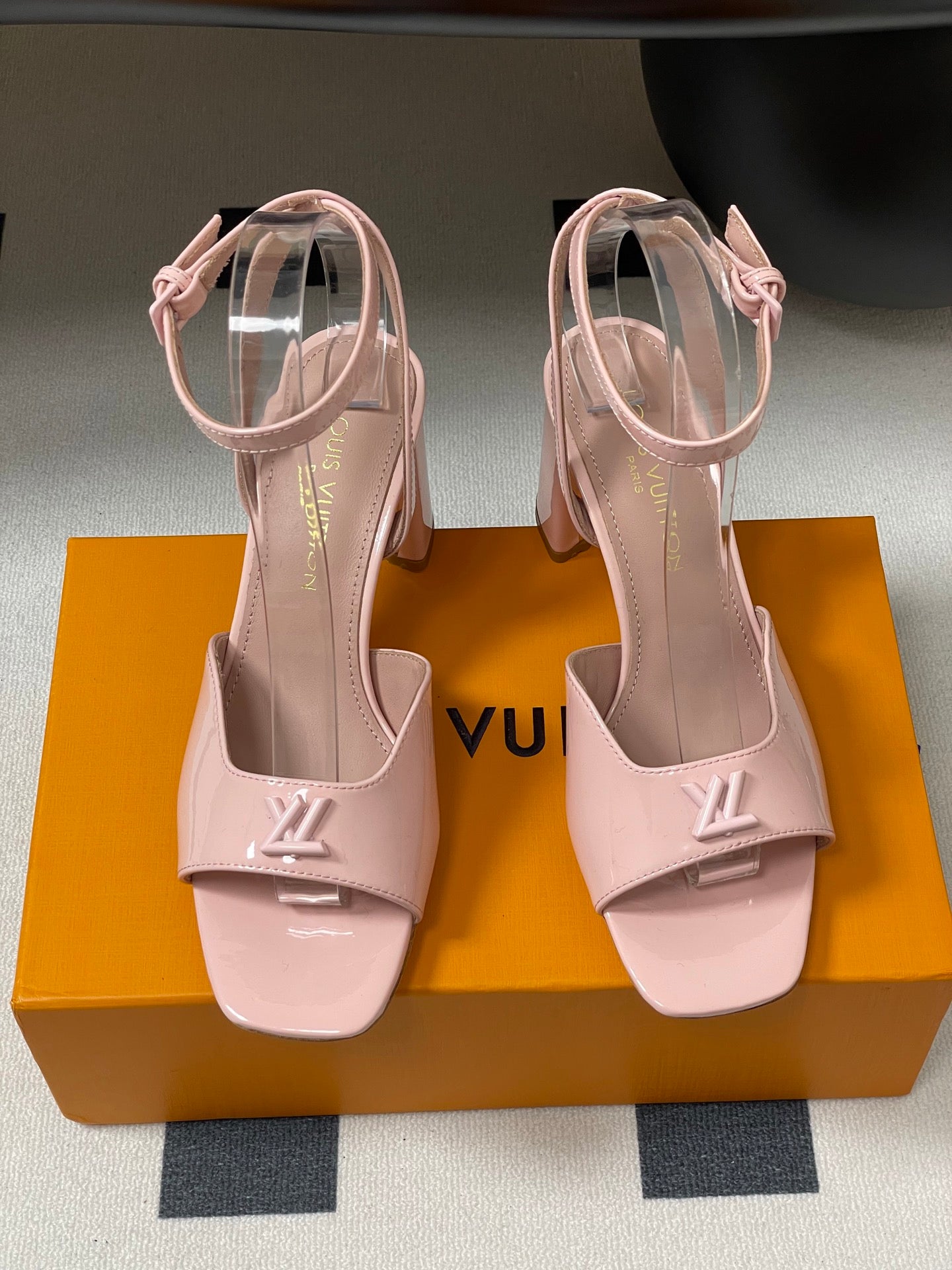 LuxluxHouse Best Quality Women Shoes Louis Vuitton