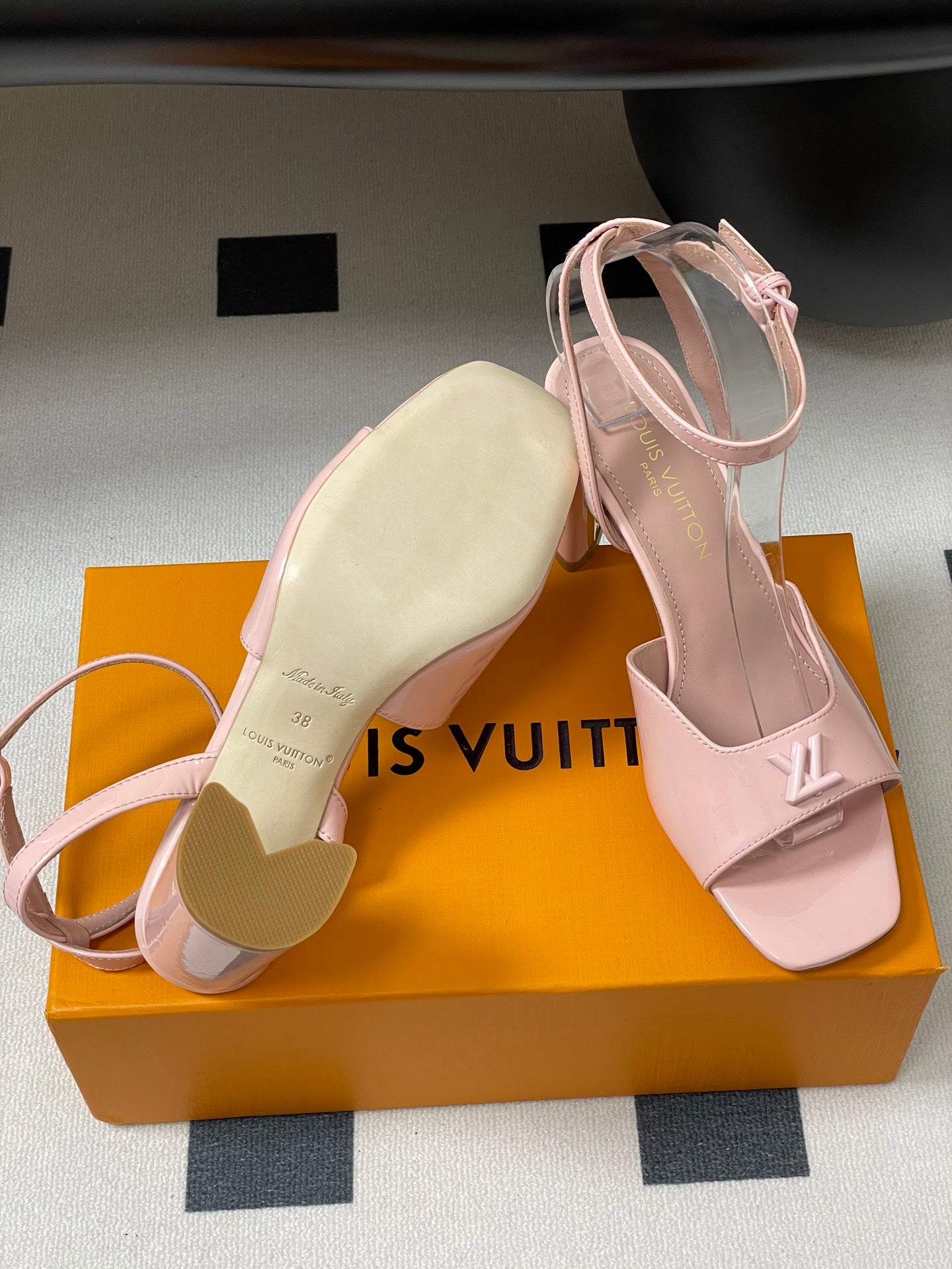 LuxluxHouse Best Quality Women Shoes Louis Vuitton