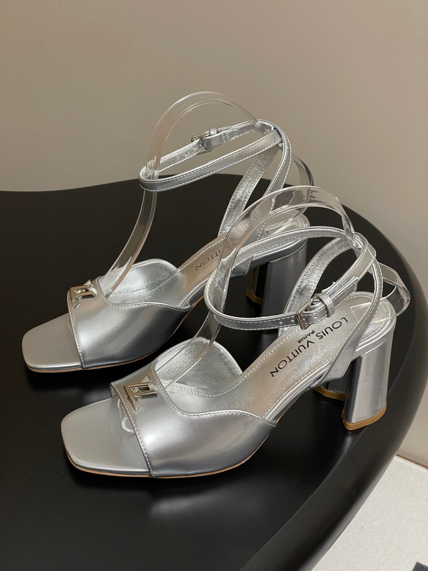 LuxluxHouse Best Quality Women Shoes Louis Vuitton