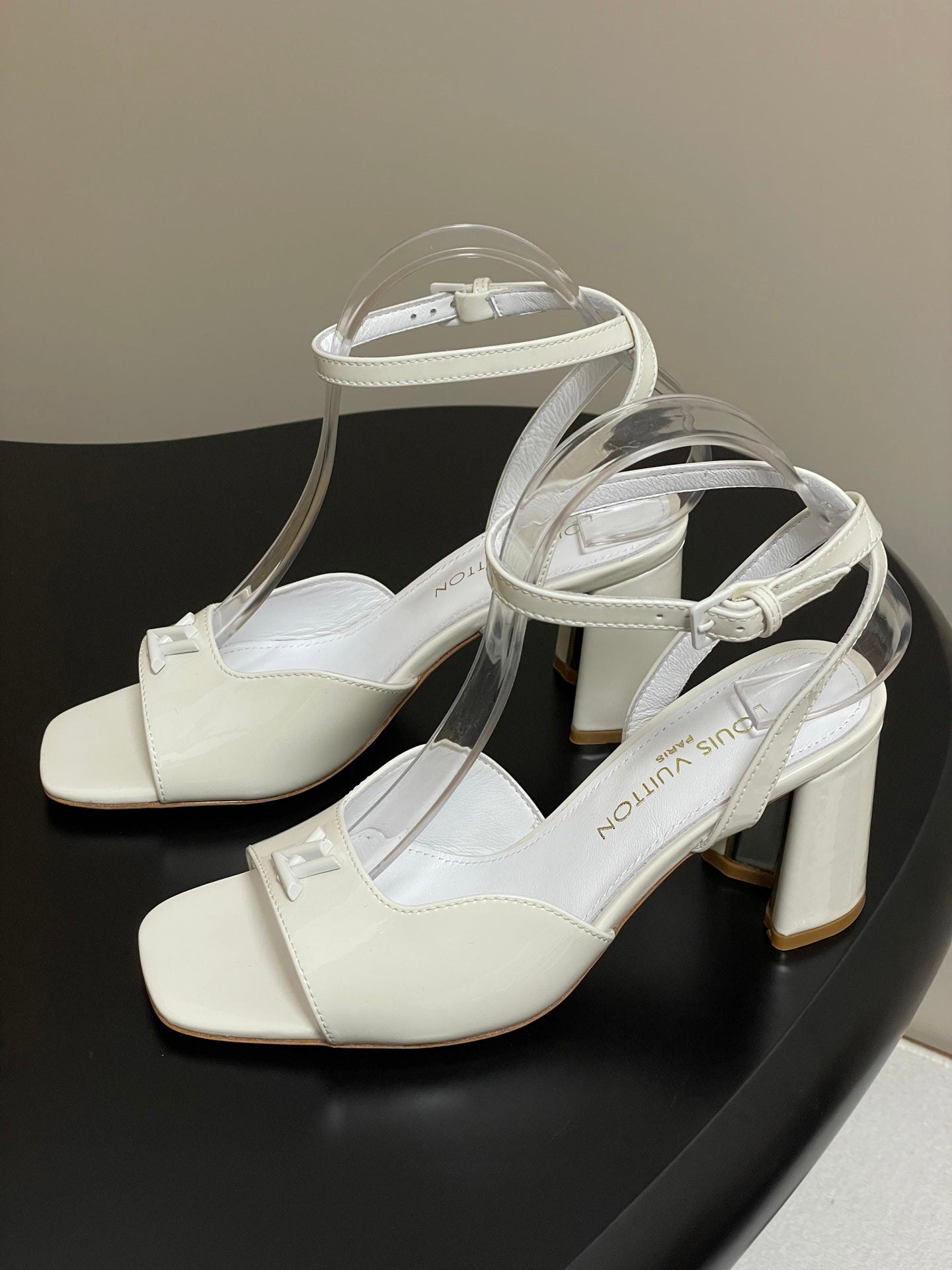 LuxluxHouse Best Quality Women Shoes Louis Vuitton