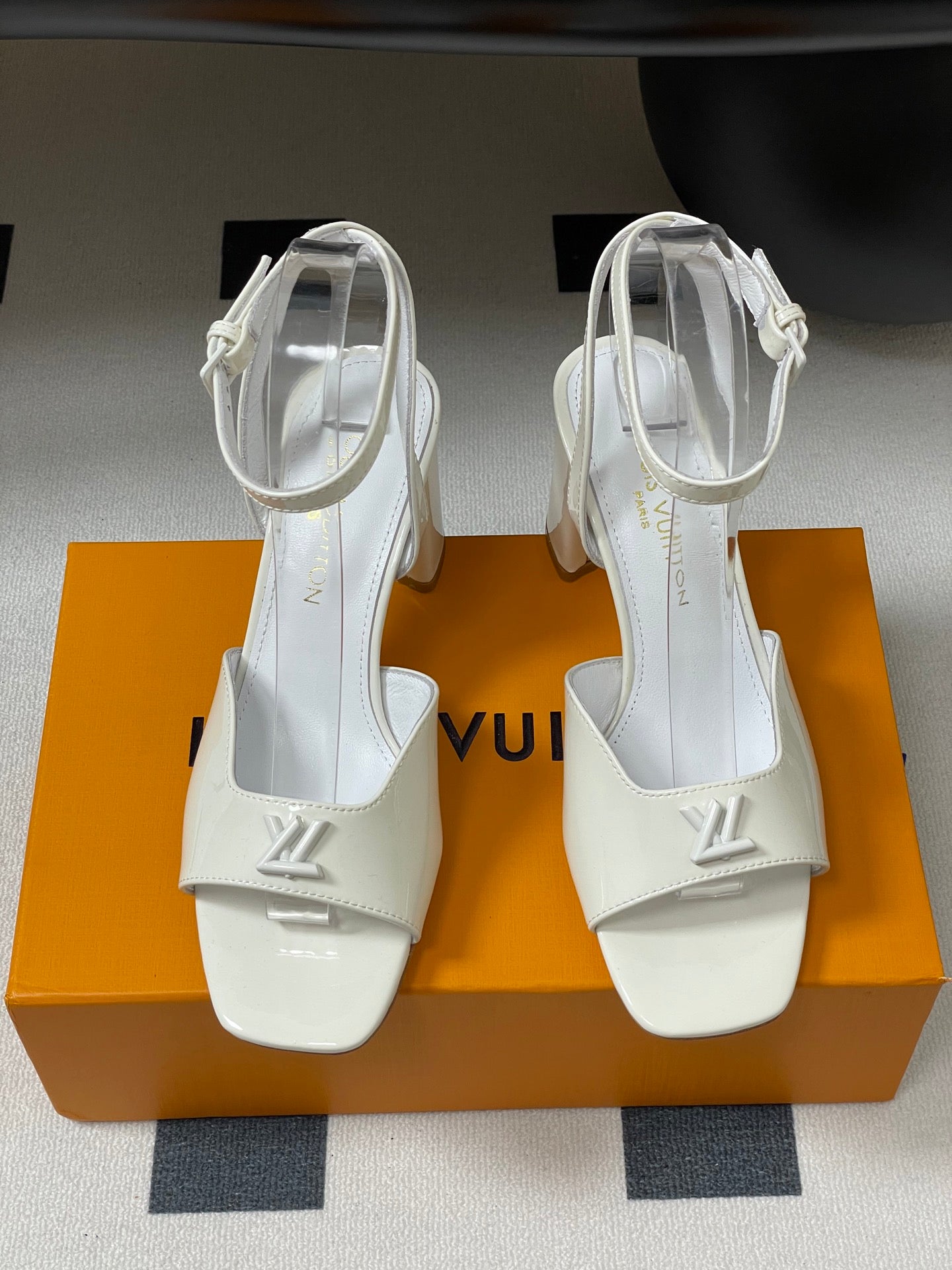 LuxluxHouse Best Quality Women Shoes Louis Vuitton