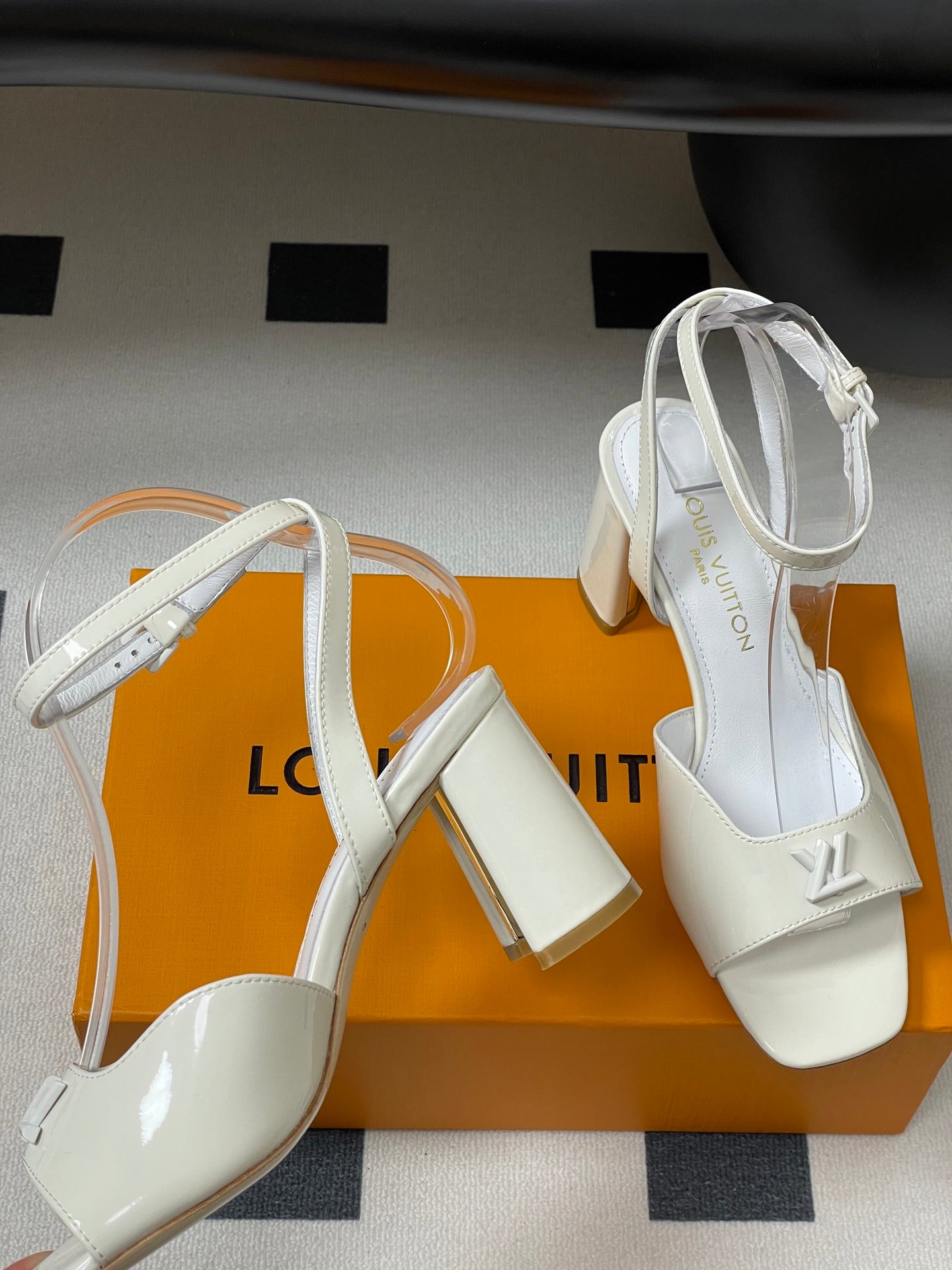 LuxluxHouse Best Quality Women Shoes Louis Vuitton