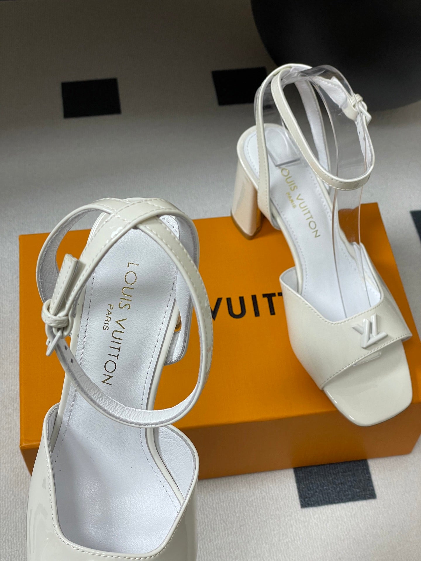 LuxluxHouse Best Quality Women Shoes Louis Vuitton