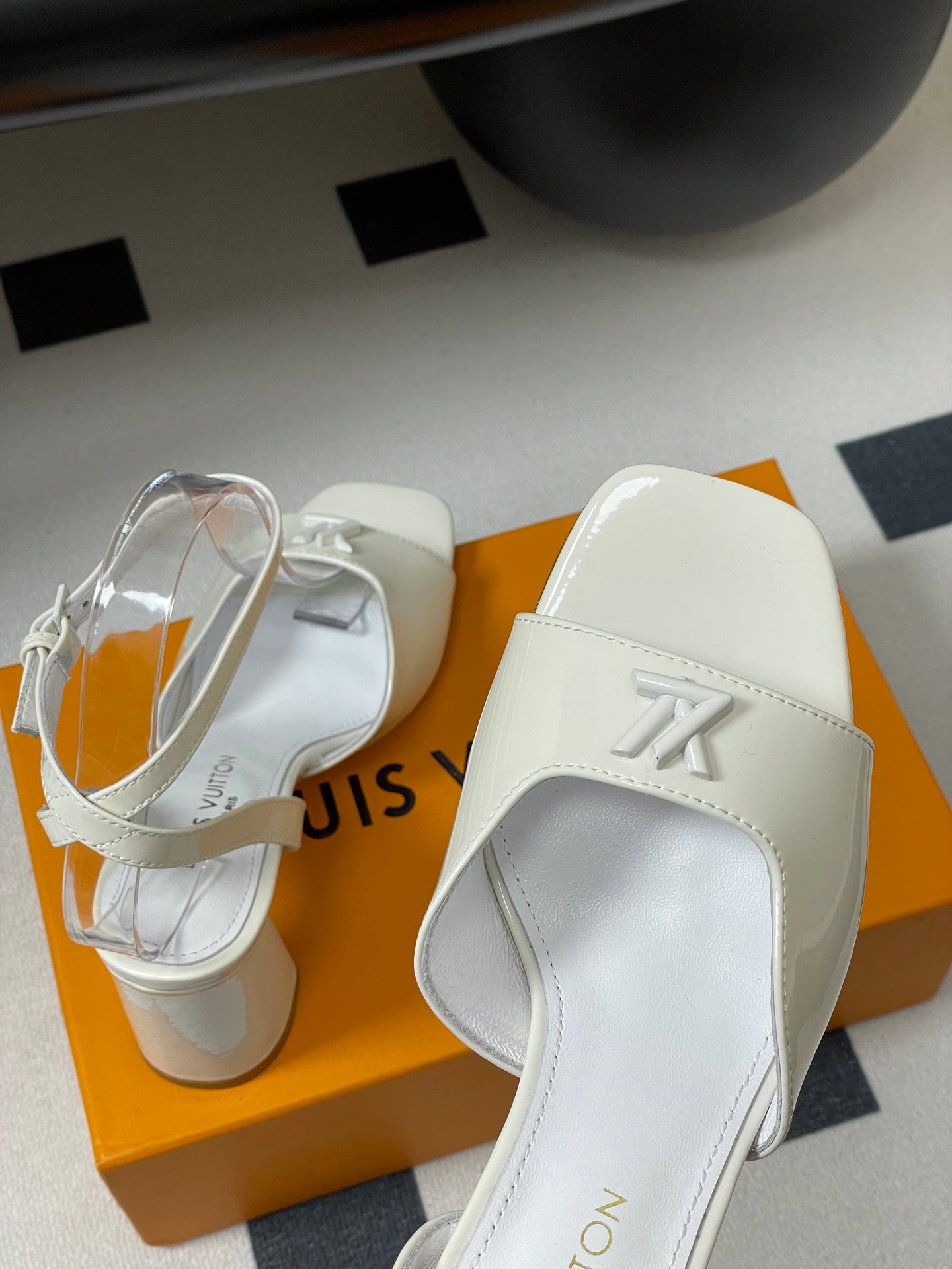 LuxluxHouse Best Quality Women Shoes Louis Vuitton