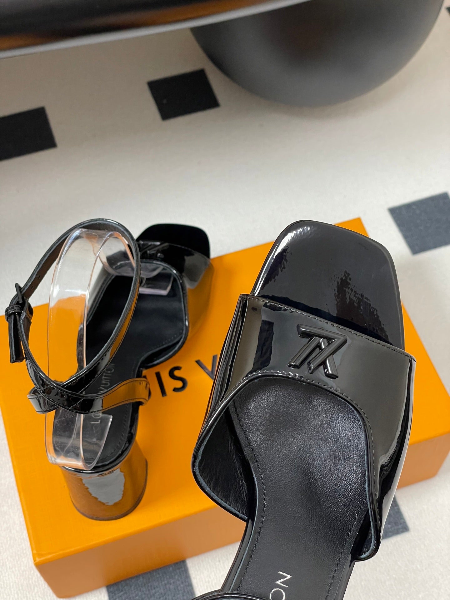 LuxluxHouse Best Quality Women Shoes Louis Vuitton