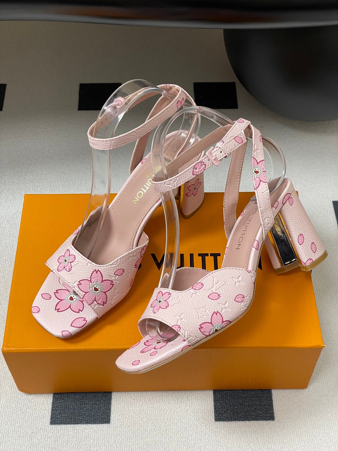 LuxluxHouse Best Quality Women Shoes Louis Vuitton