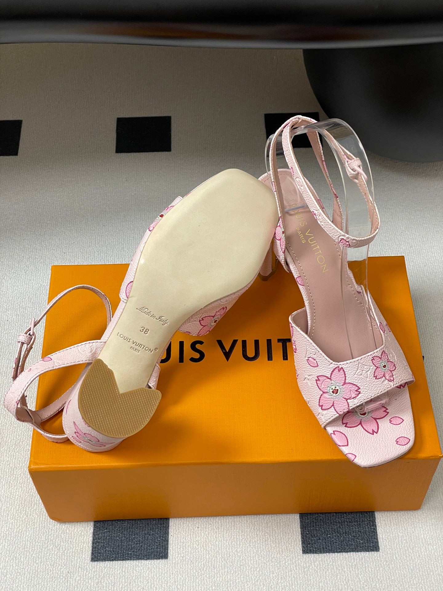 LuxluxHouse Best Quality Women Shoes Louis Vuitton