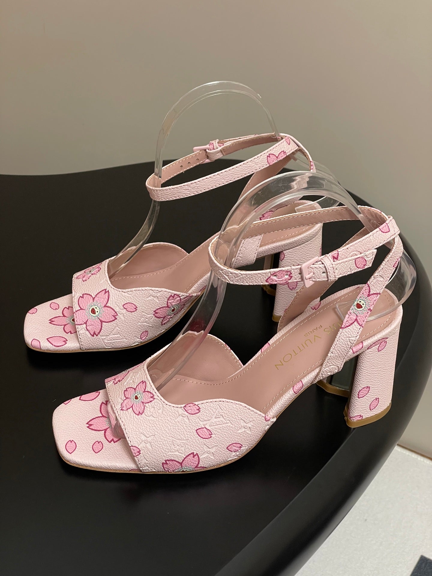 LuxluxHouse Best Quality Women Shoes Louis Vuitton