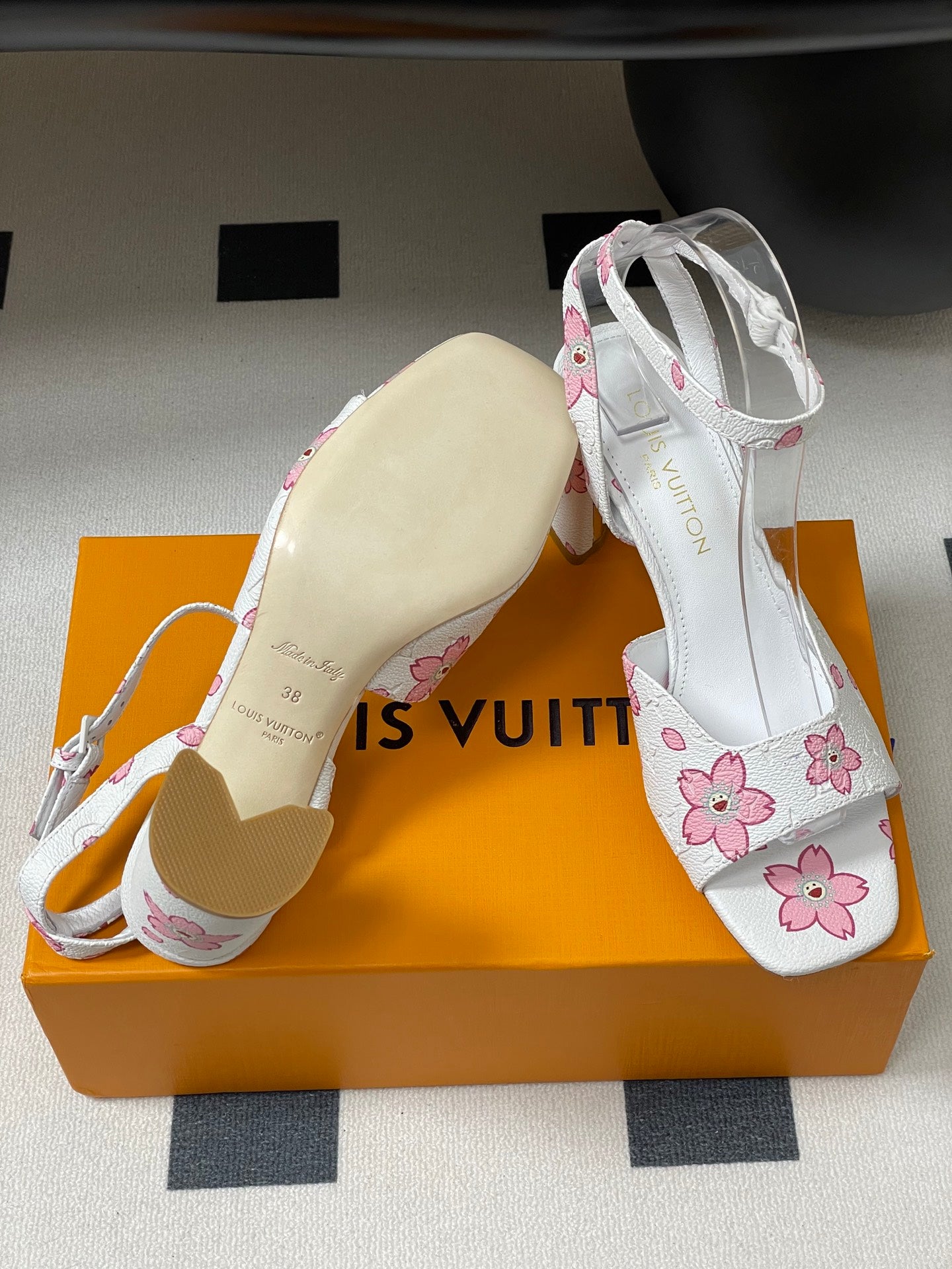 LuxluxHouse Best Quality Women Shoes Louis Vuitton