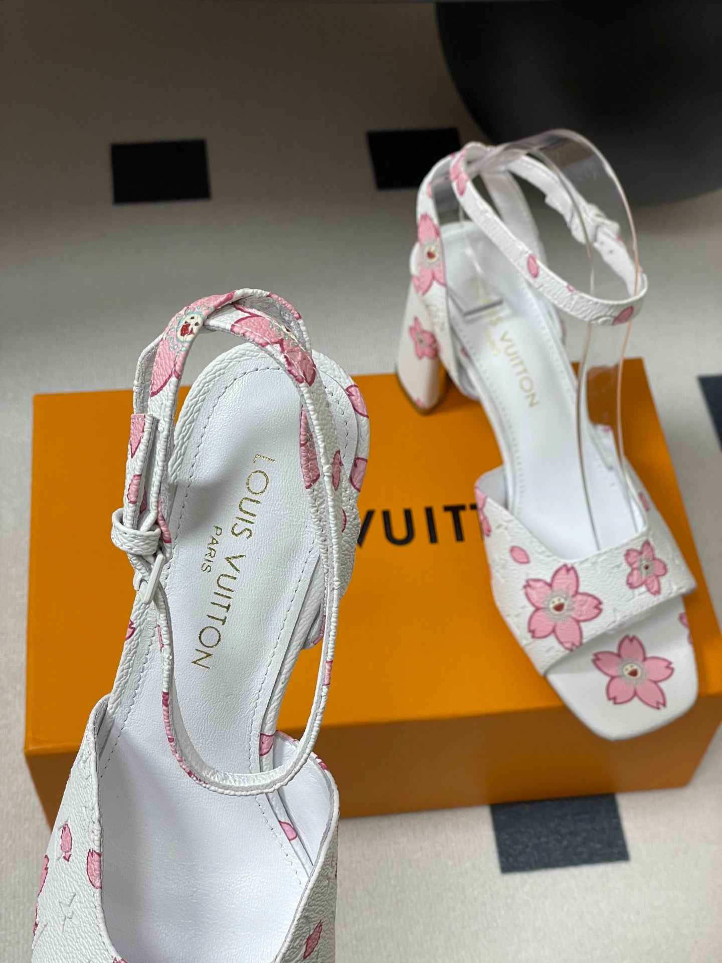 LuxluxHouse Best Quality Women Shoes Louis Vuitton