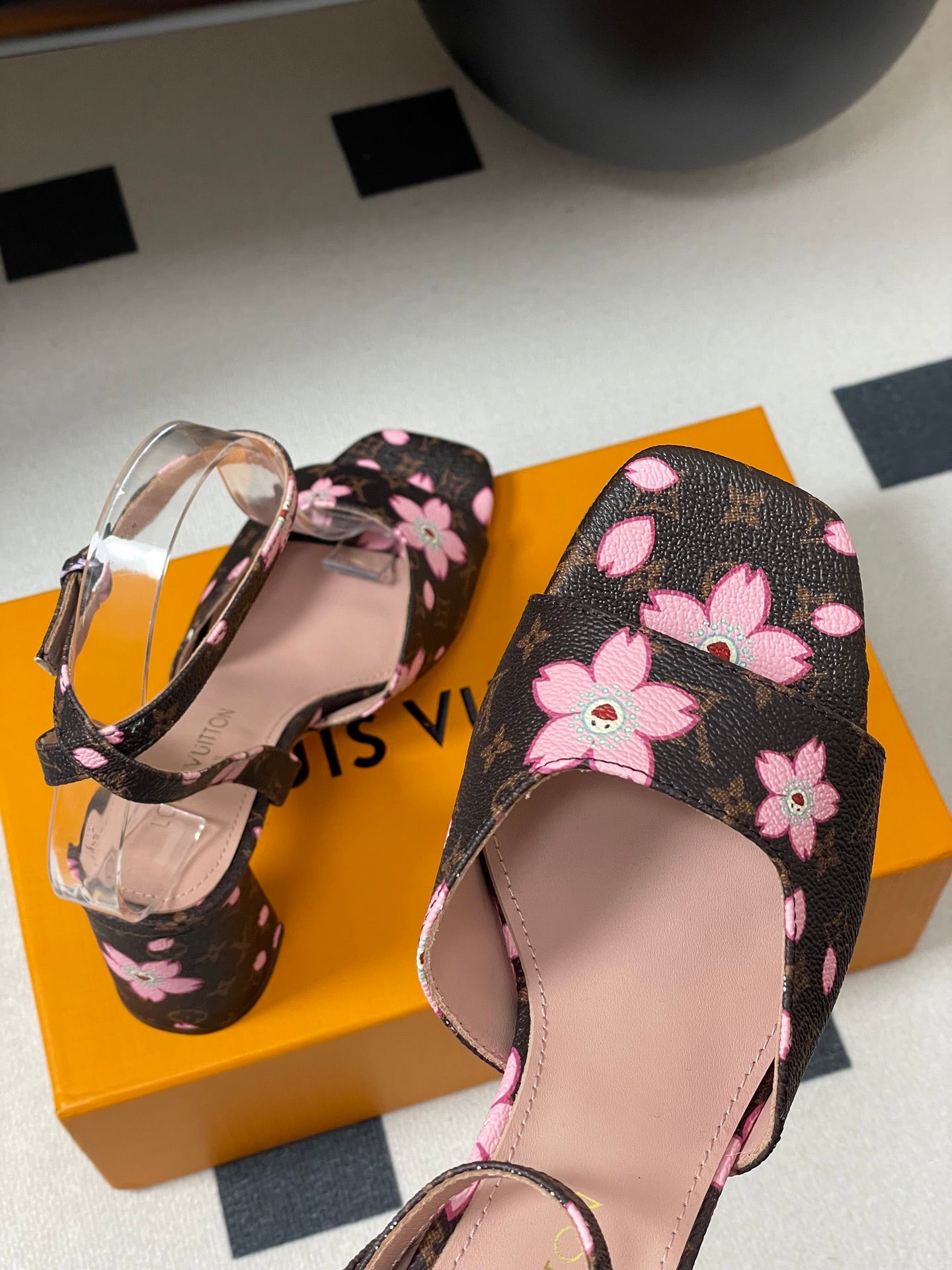 LuxluxHouse Best Quality Women Shoes Louis Vuitton