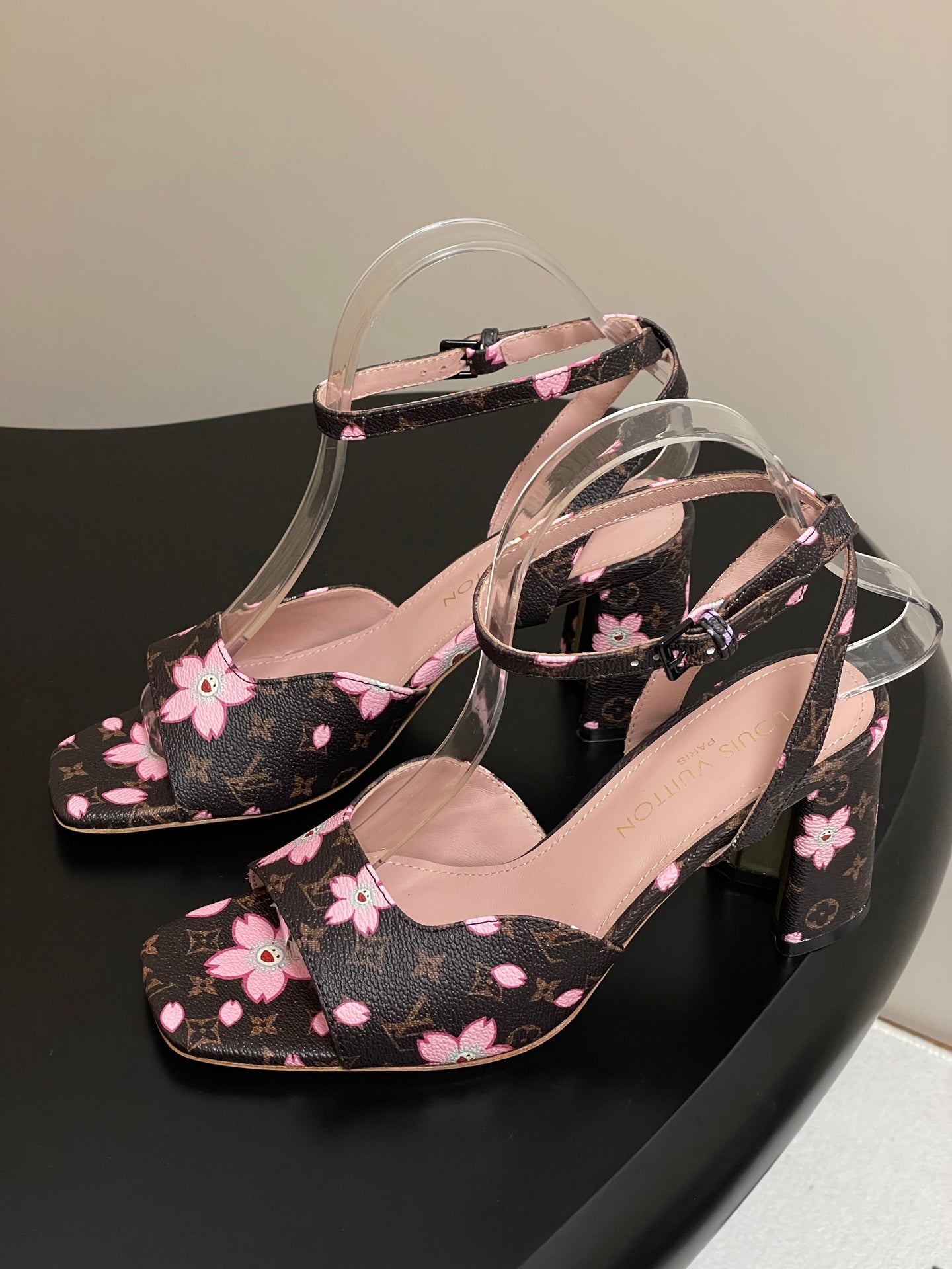 LuxluxHouse Best Quality Women Shoes Louis Vuitton