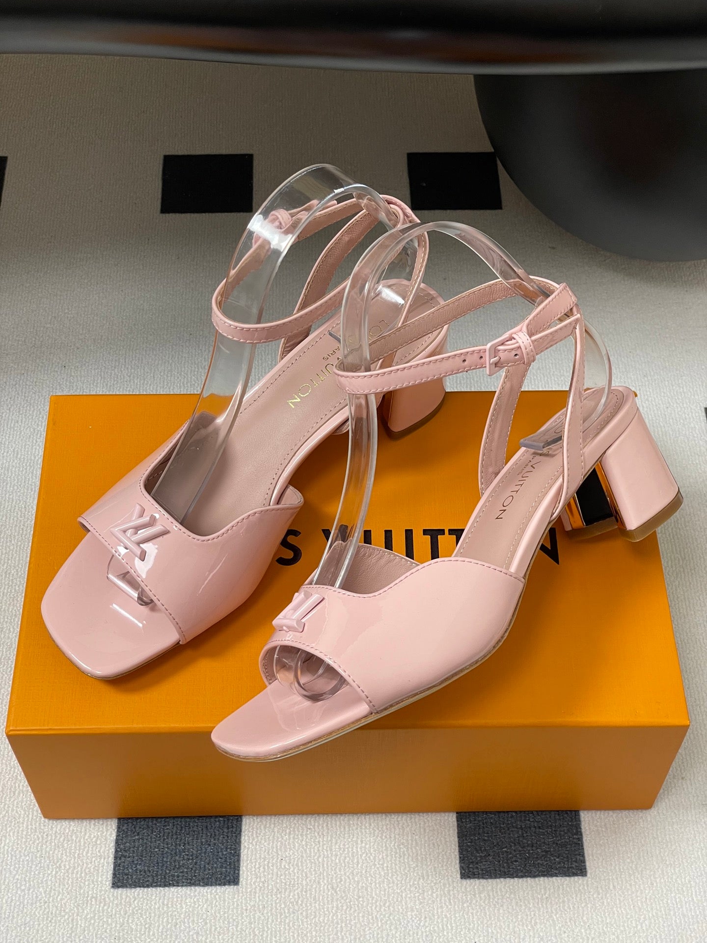 LuxluxHouse Best Quality Women Shoes Louis Vuitton