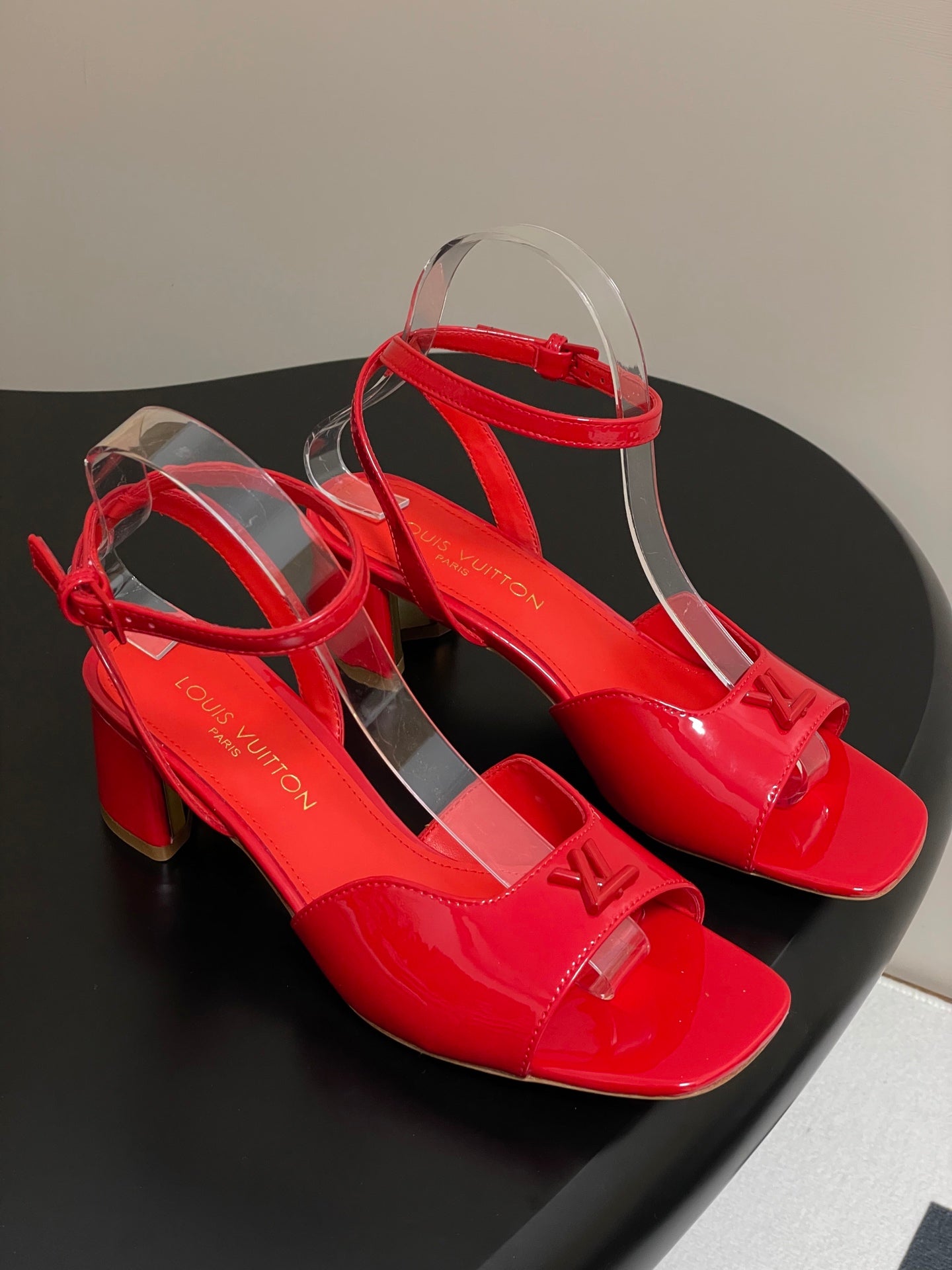 LuxluxHouse Best Quality Women Shoes Louis Vuitton