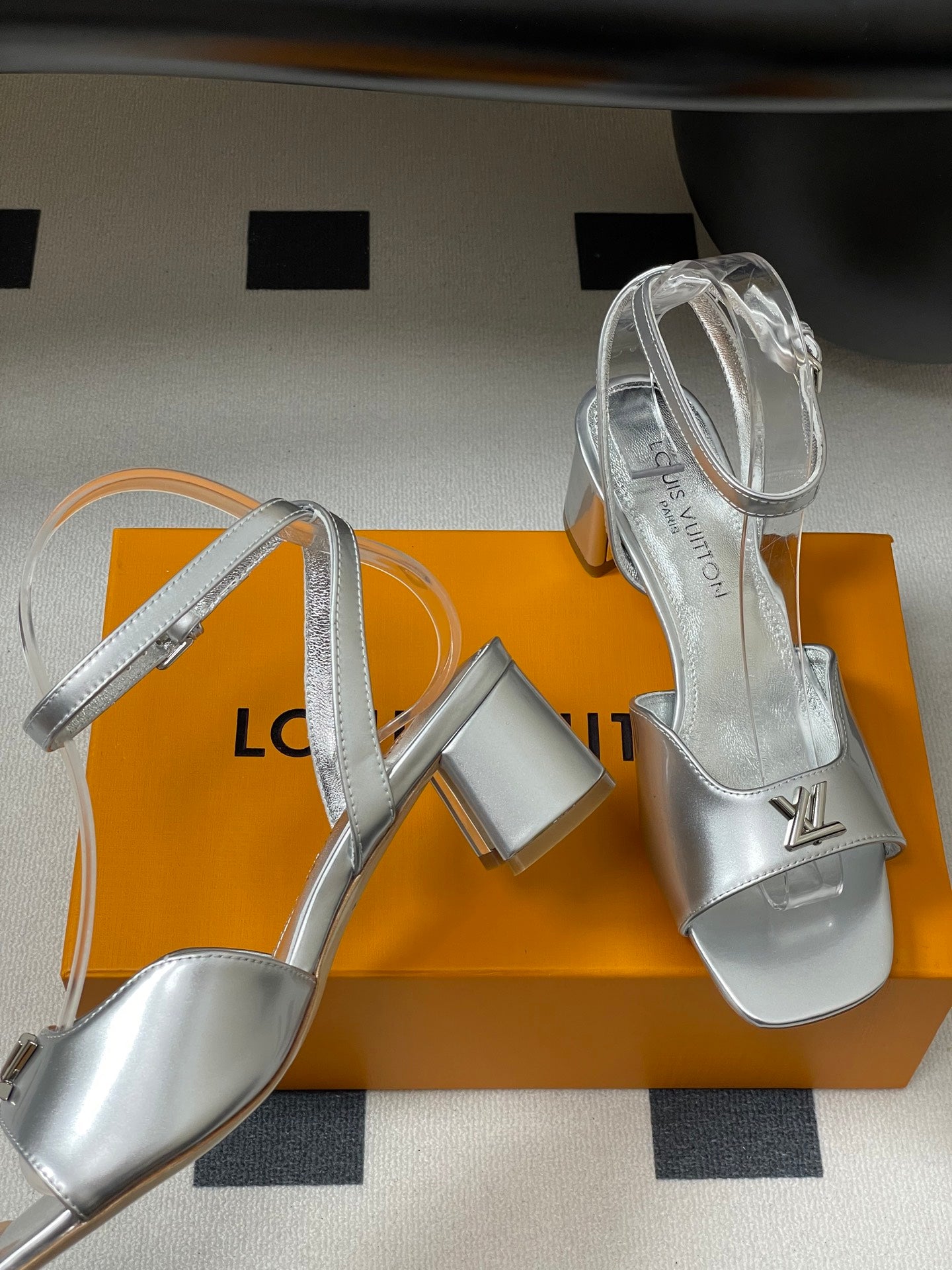 LuxluxHouse Best Quality Women Shoes Louis Vuitton