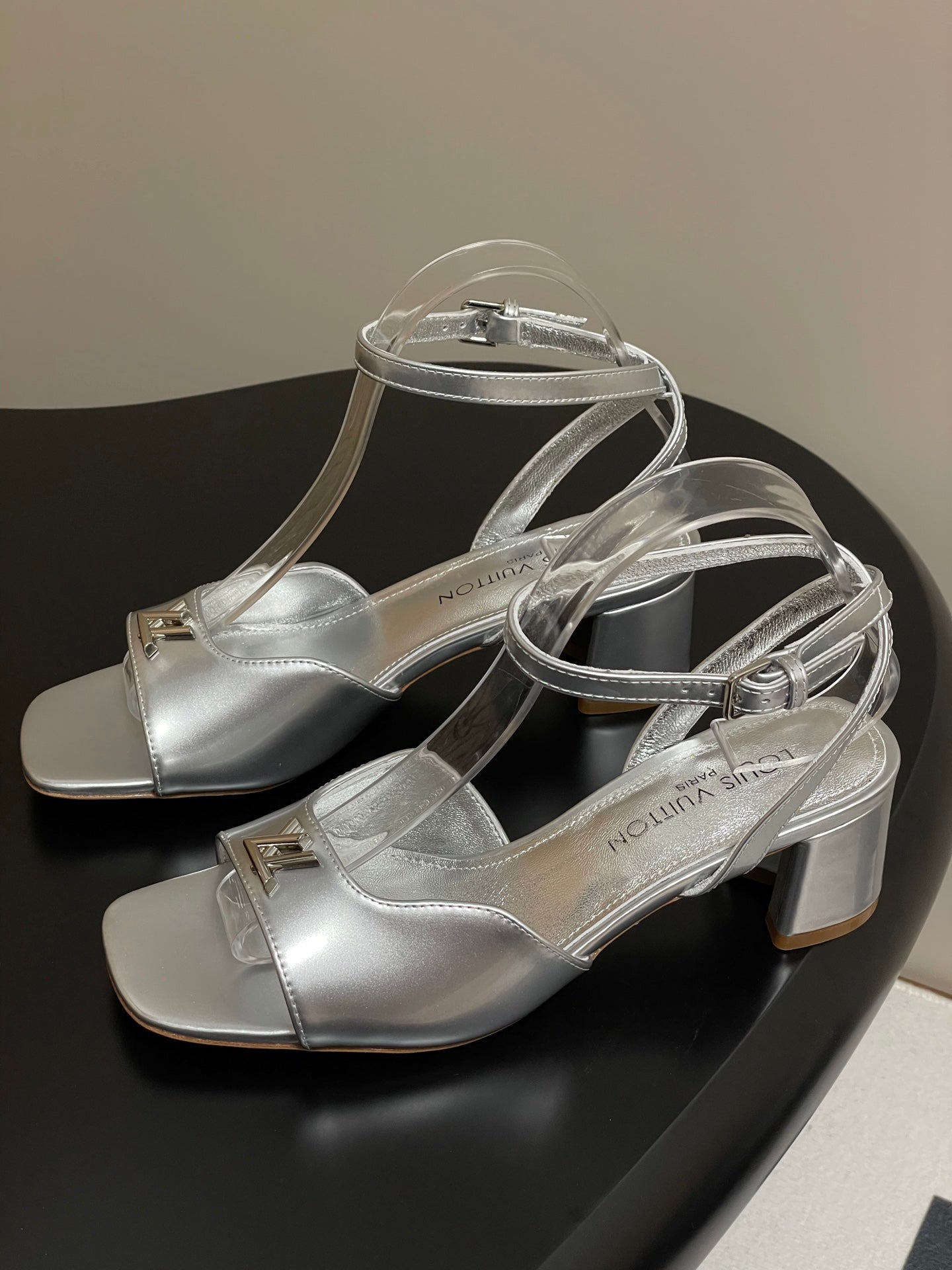 LuxluxHouse Best Quality Women Shoes Louis Vuitton