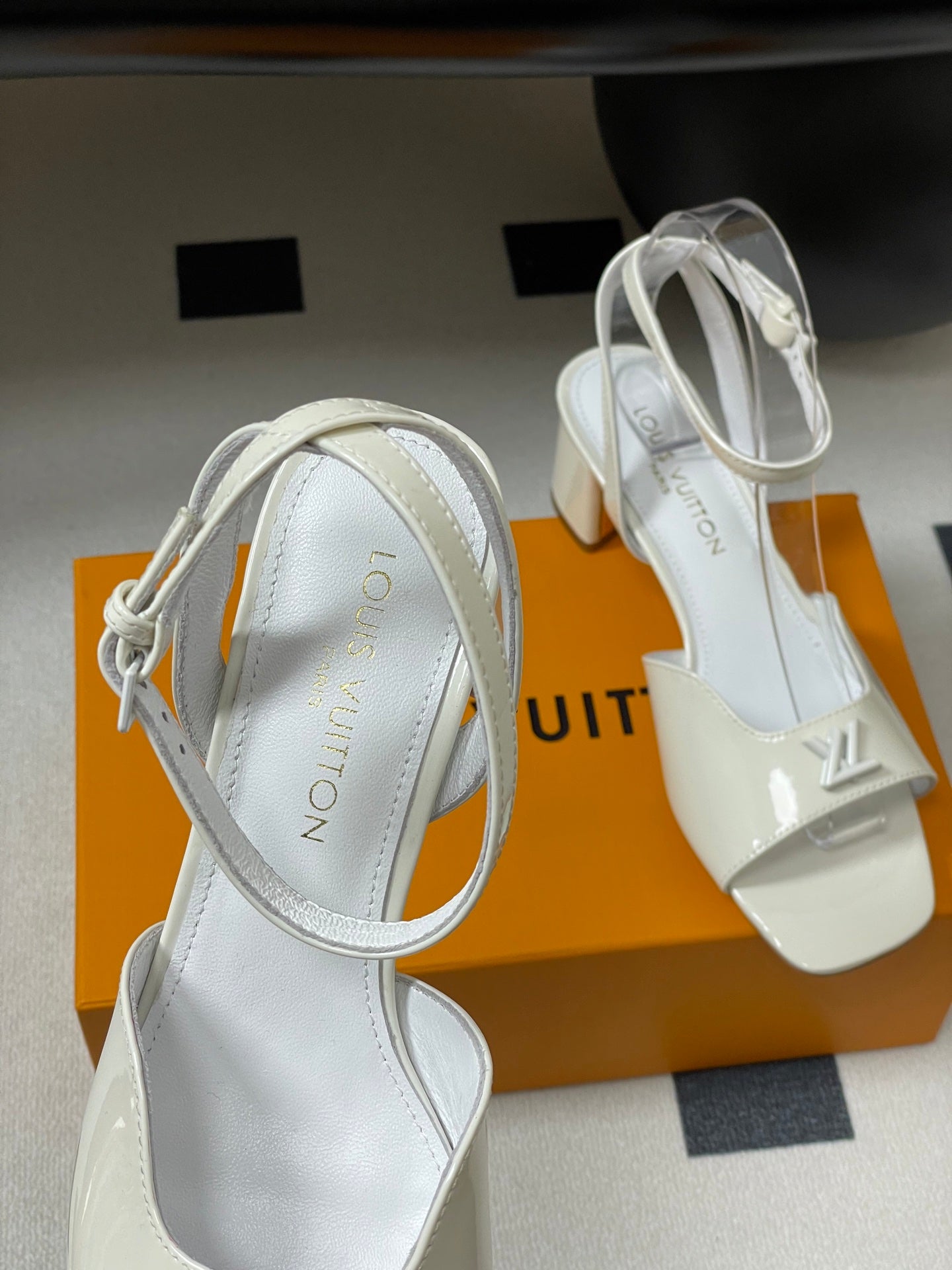 LuxluxHouse Best Quality Women Shoes Louis Vuitton