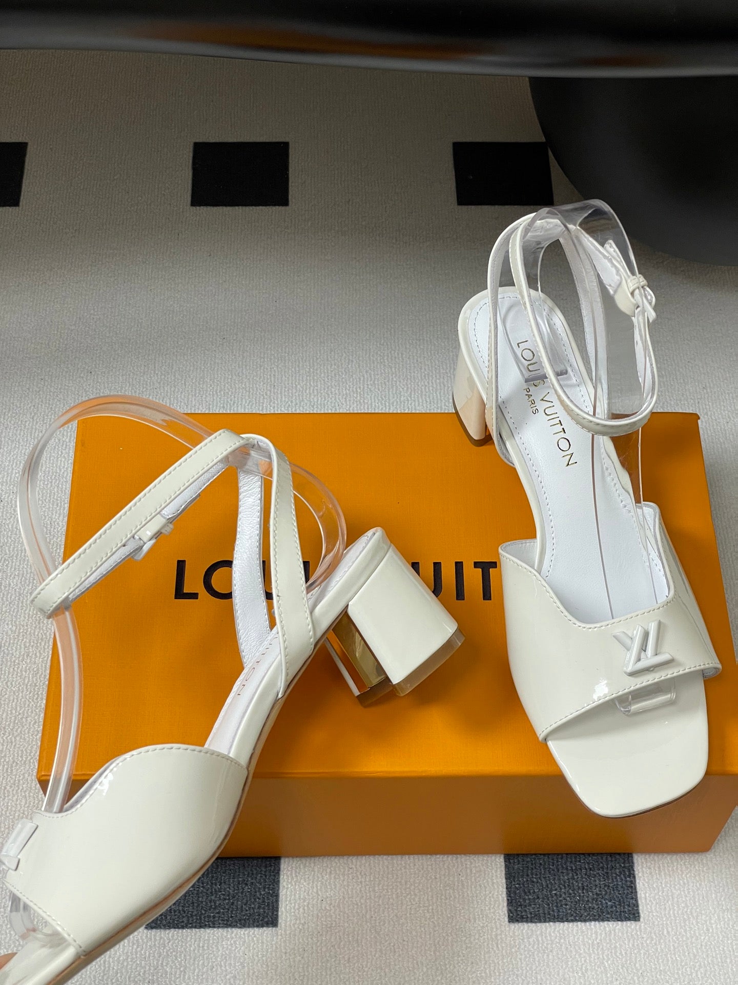 LuxluxHouse Best Quality Women Shoes Louis Vuitton