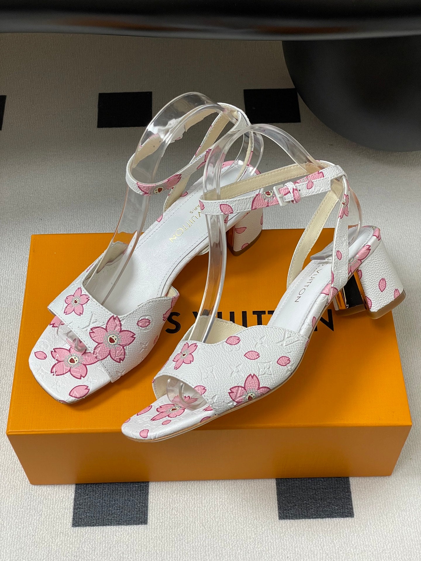LuxluxHouse Best Quality Women Shoes Louis Vuitton