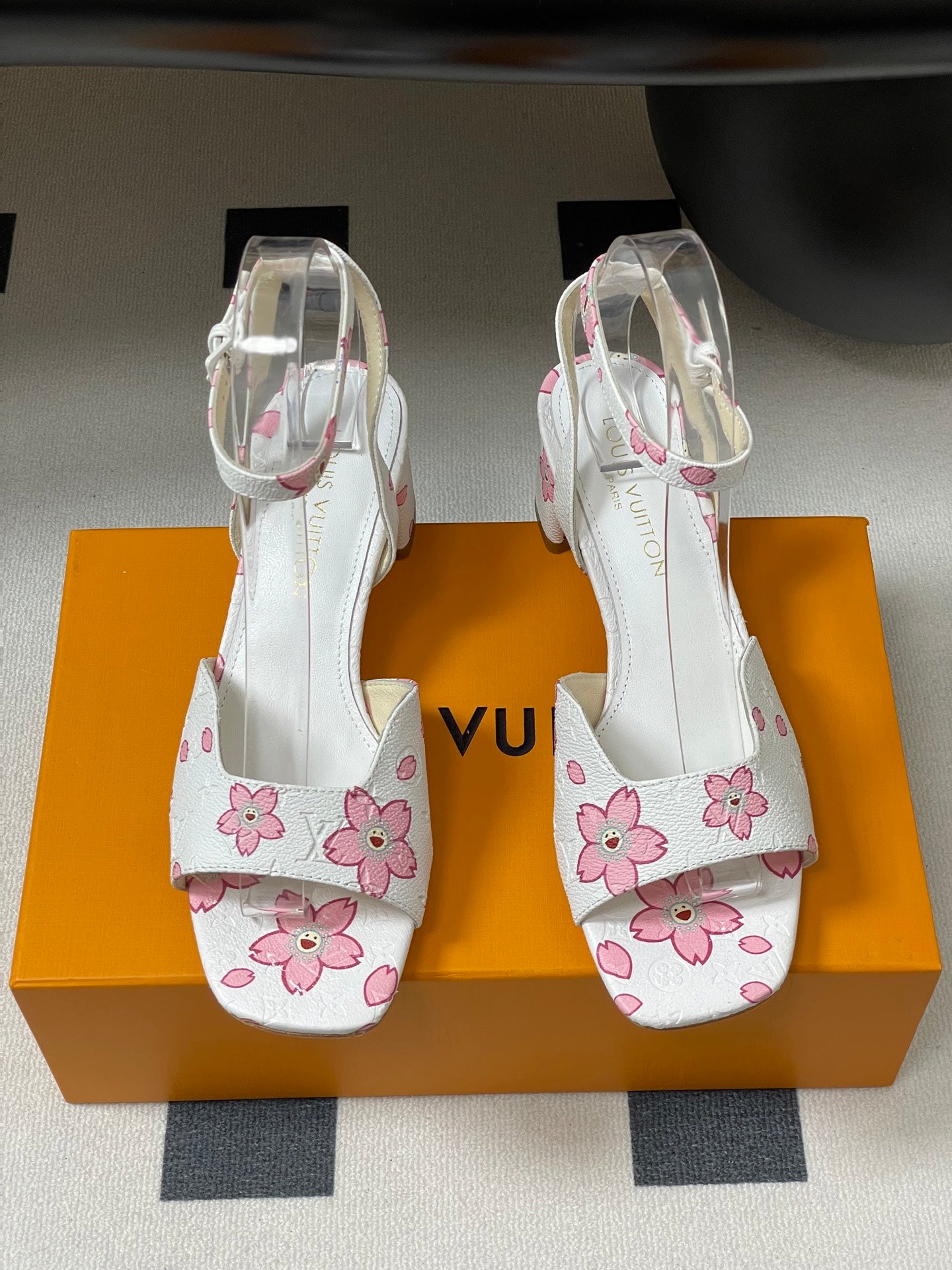 LuxluxHouse Best Quality Women Shoes Louis Vuitton