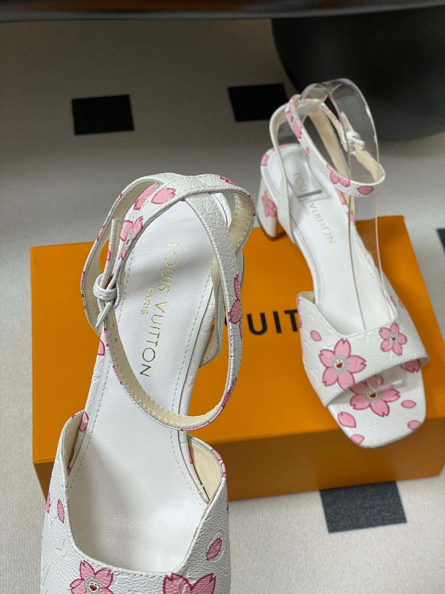 LuxluxHouse Best Quality Women Shoes Louis Vuitton