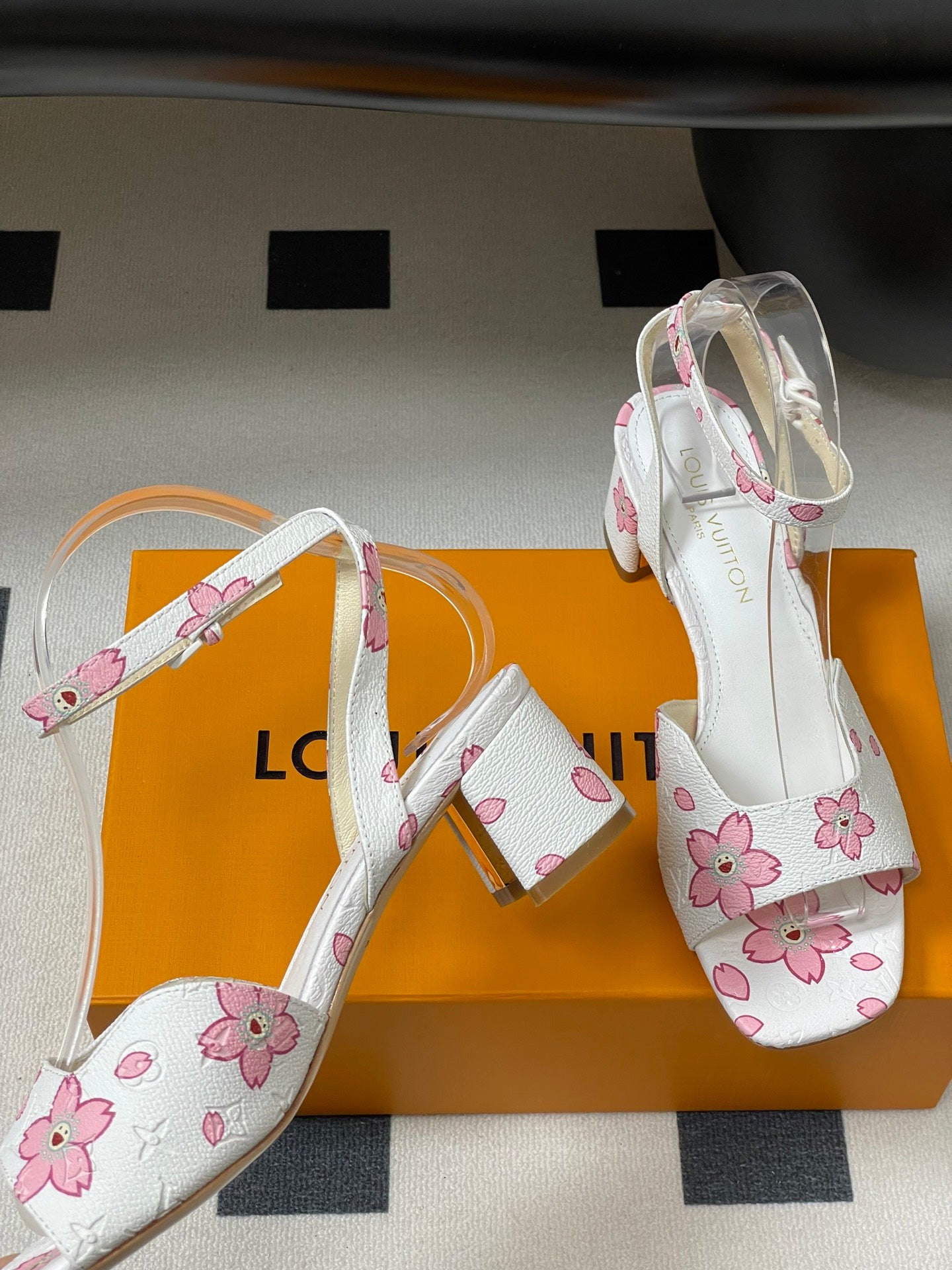 LuxluxHouse Best Quality Women Shoes Louis Vuitton