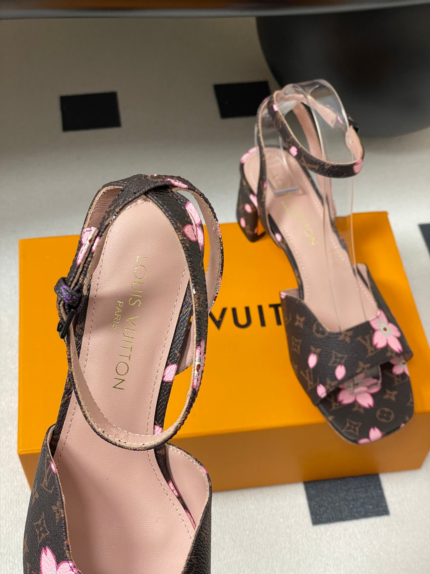 LuxluxHouse Best Quality Women Shoes Louis Vuitton
