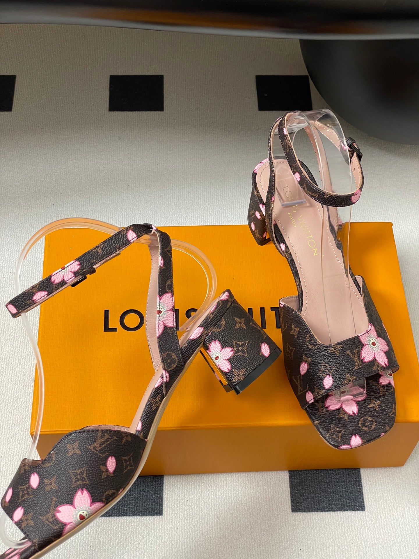 LuxluxHouse Best Quality Women Shoes Louis Vuitton