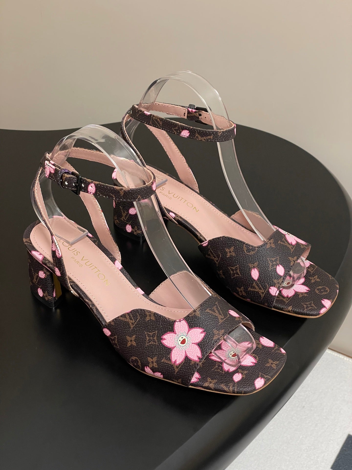 LuxluxHouse Best Quality Women Shoes Louis Vuitton